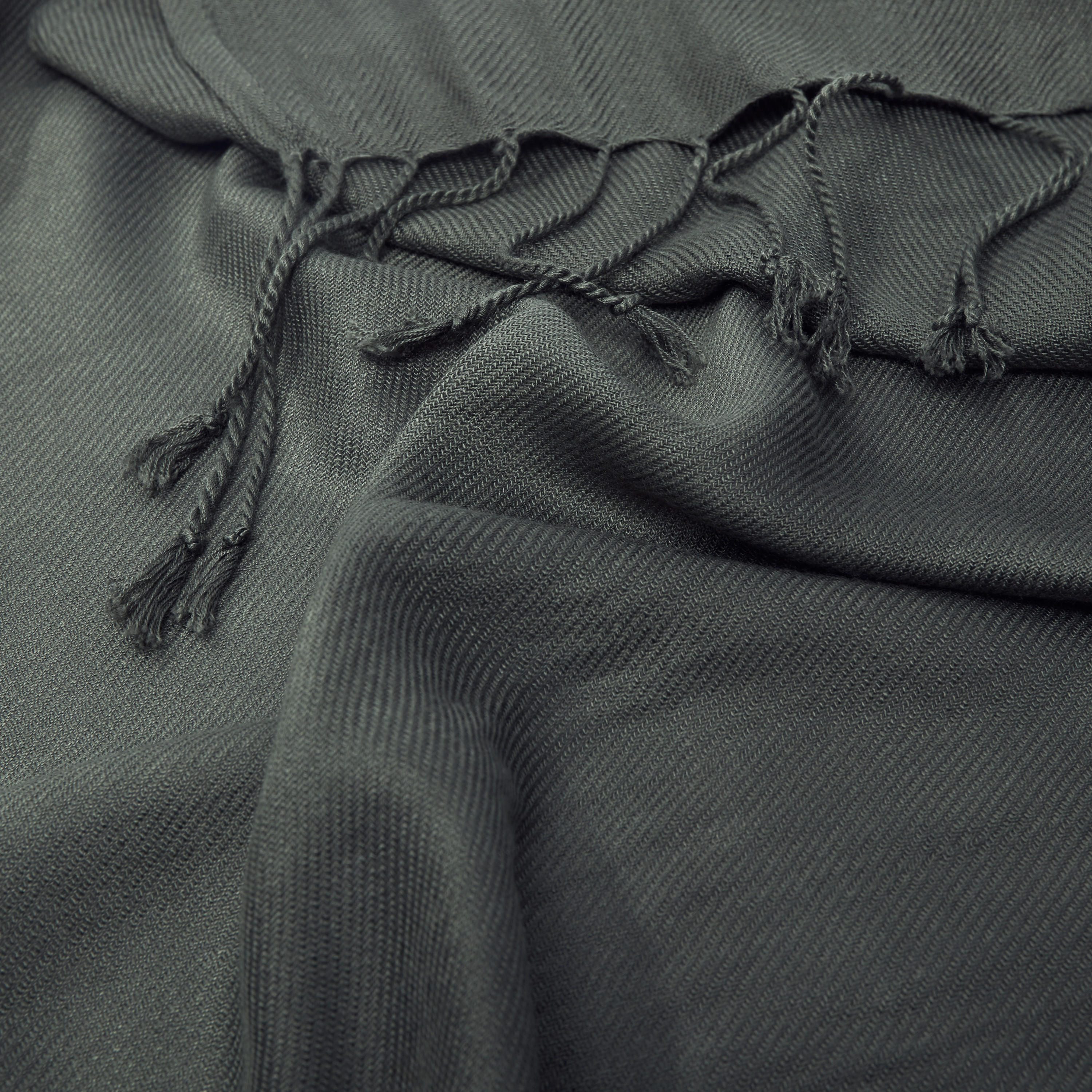 وشاح بارز الملمس بشراشيب-women-clothingaccessories-scarves-image-1