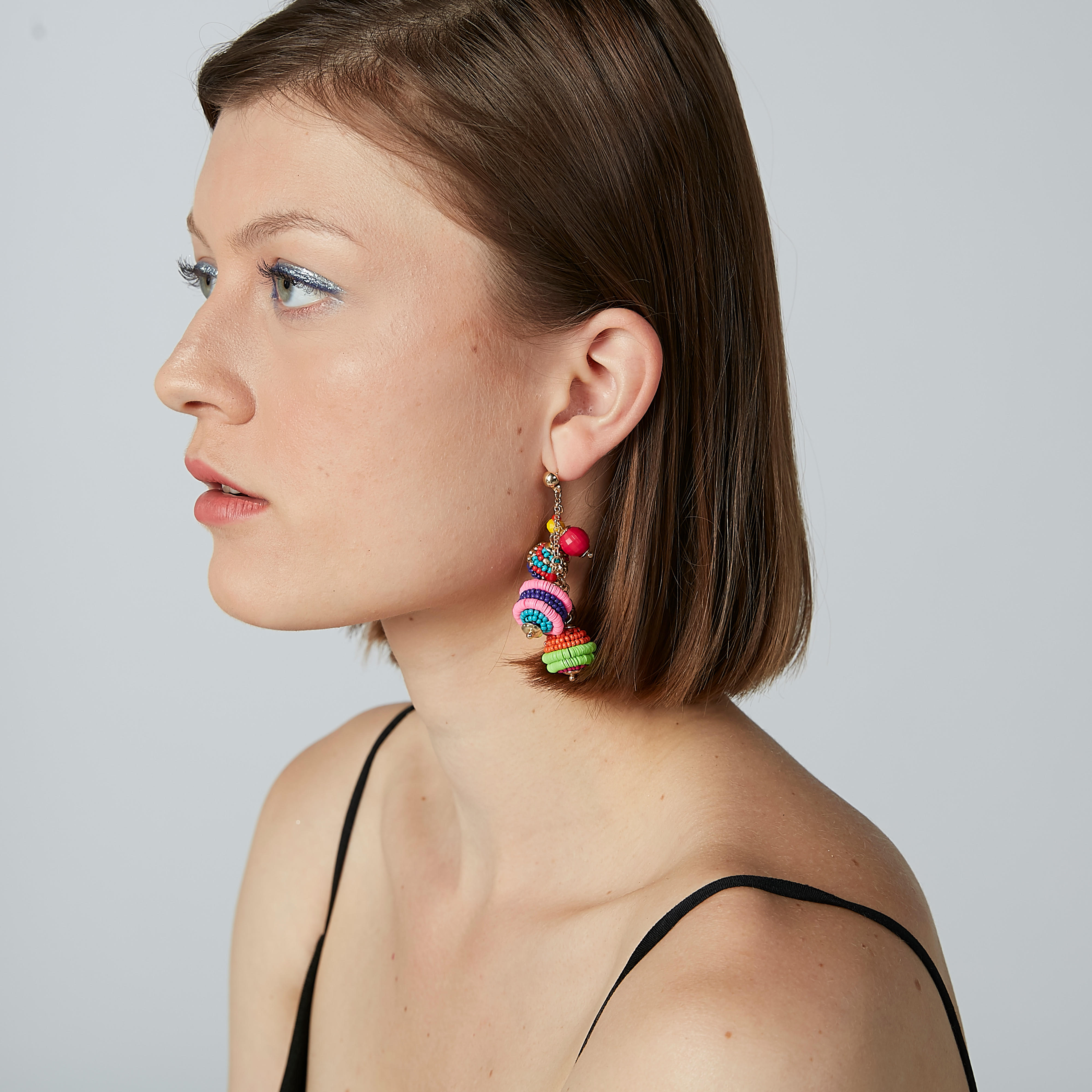 Beaded Dangling Earrings with Pushback Closure-women-watchesandjewellery-jewellery-earrings-image-2
