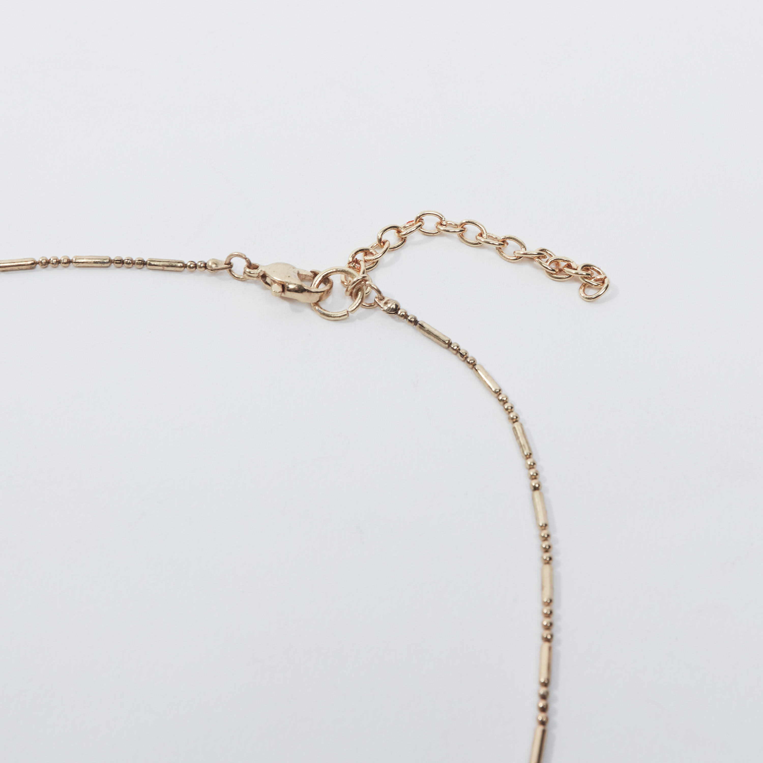 قلادة مزيّنة بمشبك إغلاق-women-watchesandjewellery-jewellery-necklacesandpendants-image-3