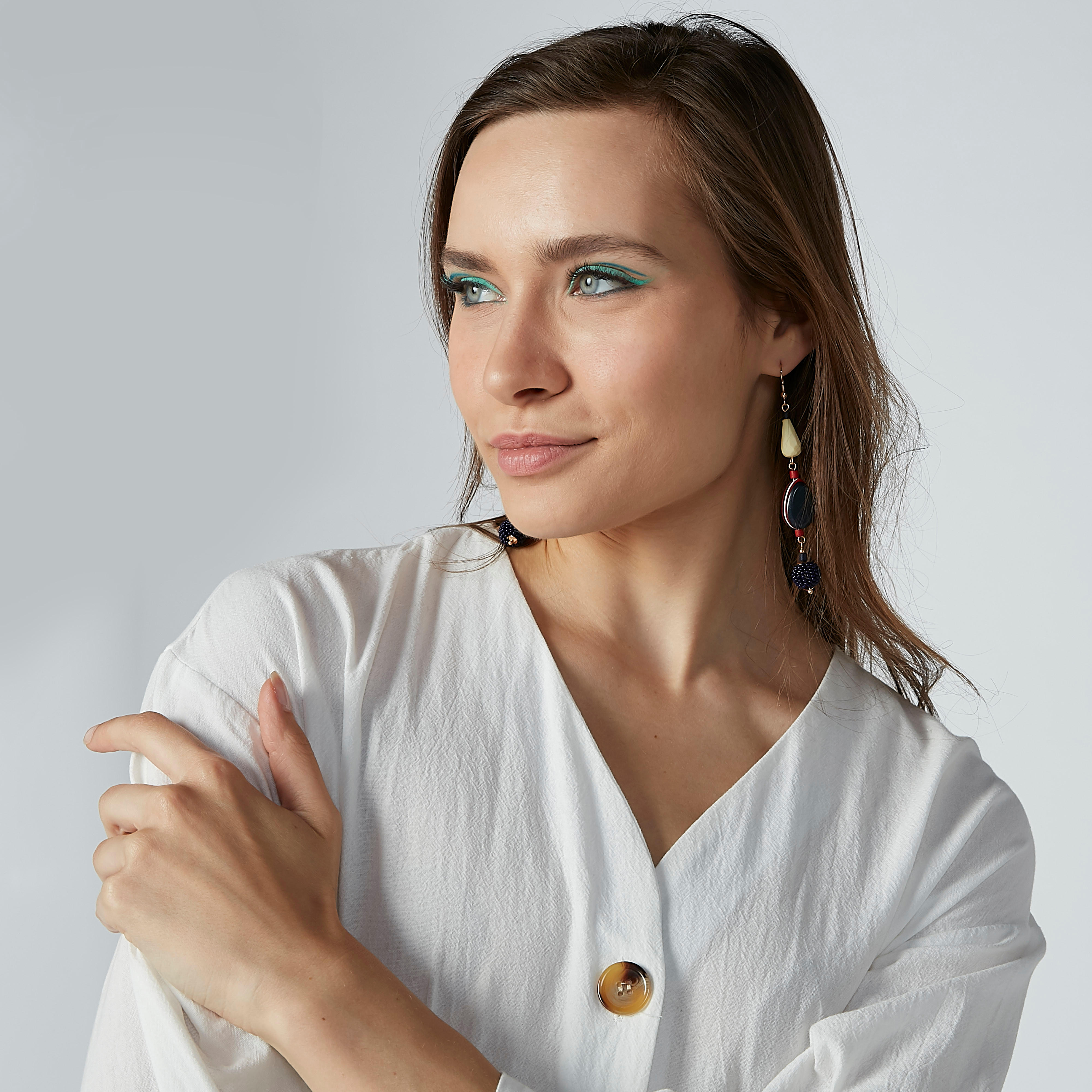 أقراط متدلية مزينة بالخرز بخطّاف إغلاق-women-watchesandjewellery-jewellery-earrings-image-2