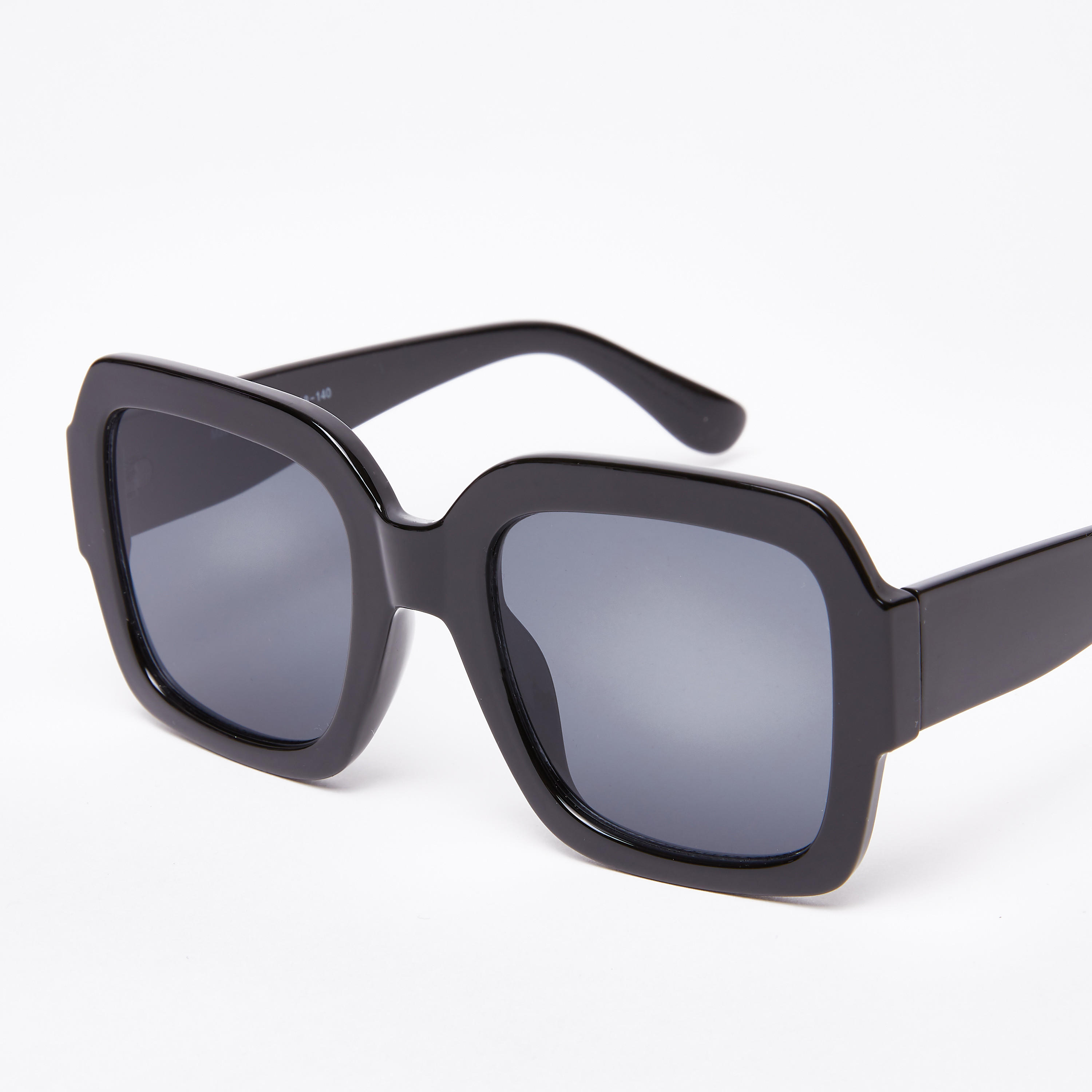 نظّارة شمسيّة واي فيرار بإطار كامل-women-sunglasses-image-3