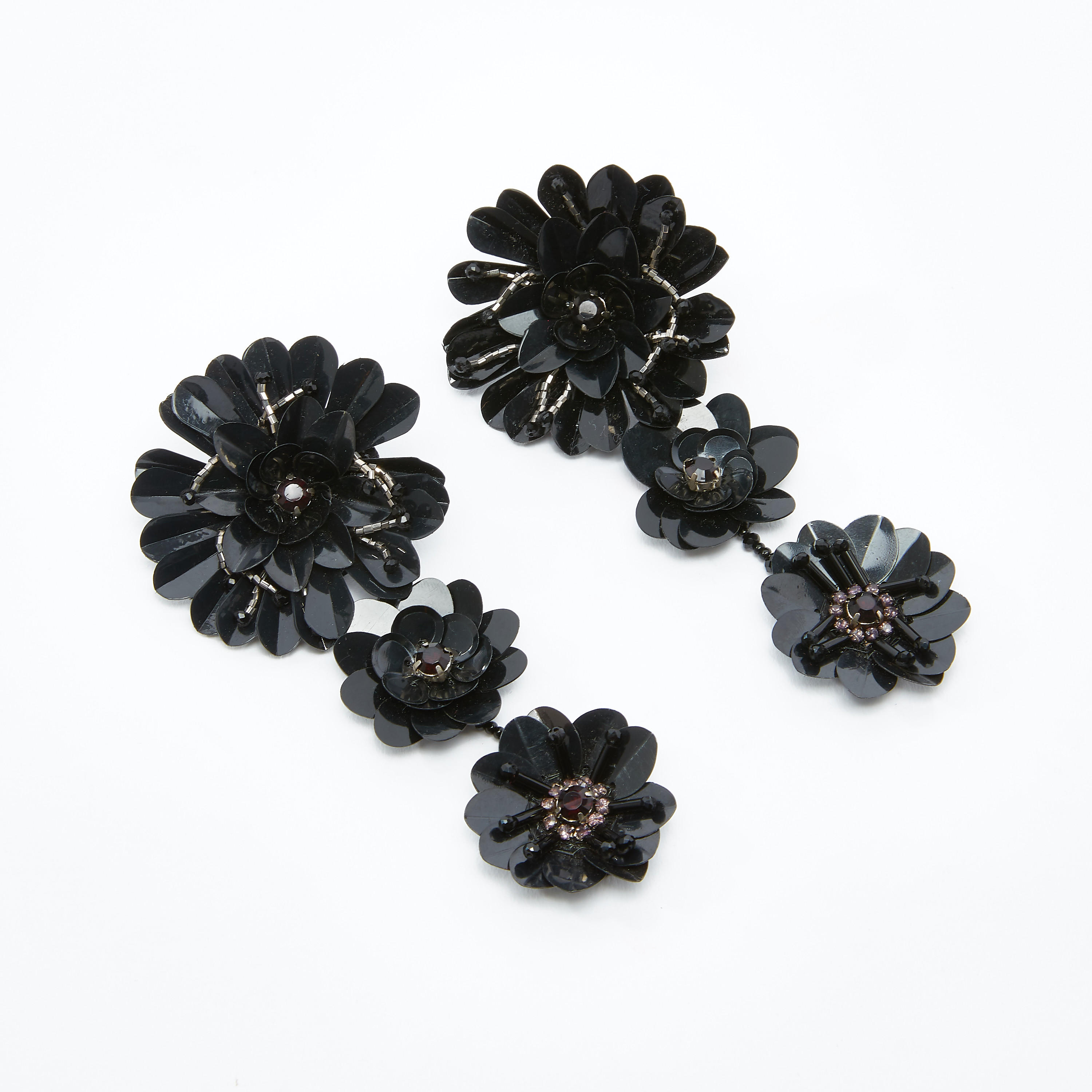 أقراط بدلّاية مزينة بمكبس إغلاق-women-watchesandjewellery-jewellery-earrings-image-1