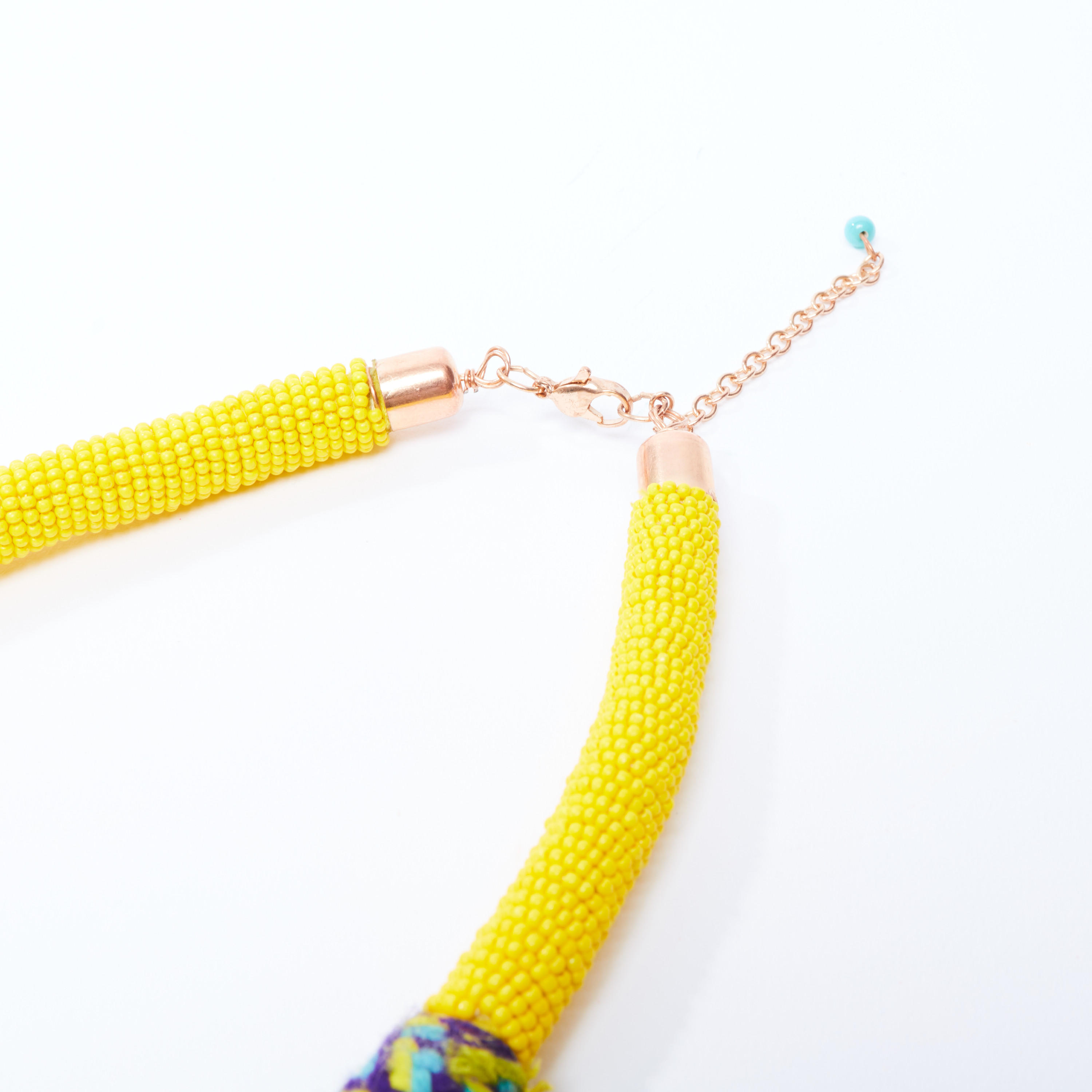 قلادة مزيّنة بمشبك إغلاق-women-watchesandjewellery-jewellery-necklacesandpendants-image-1