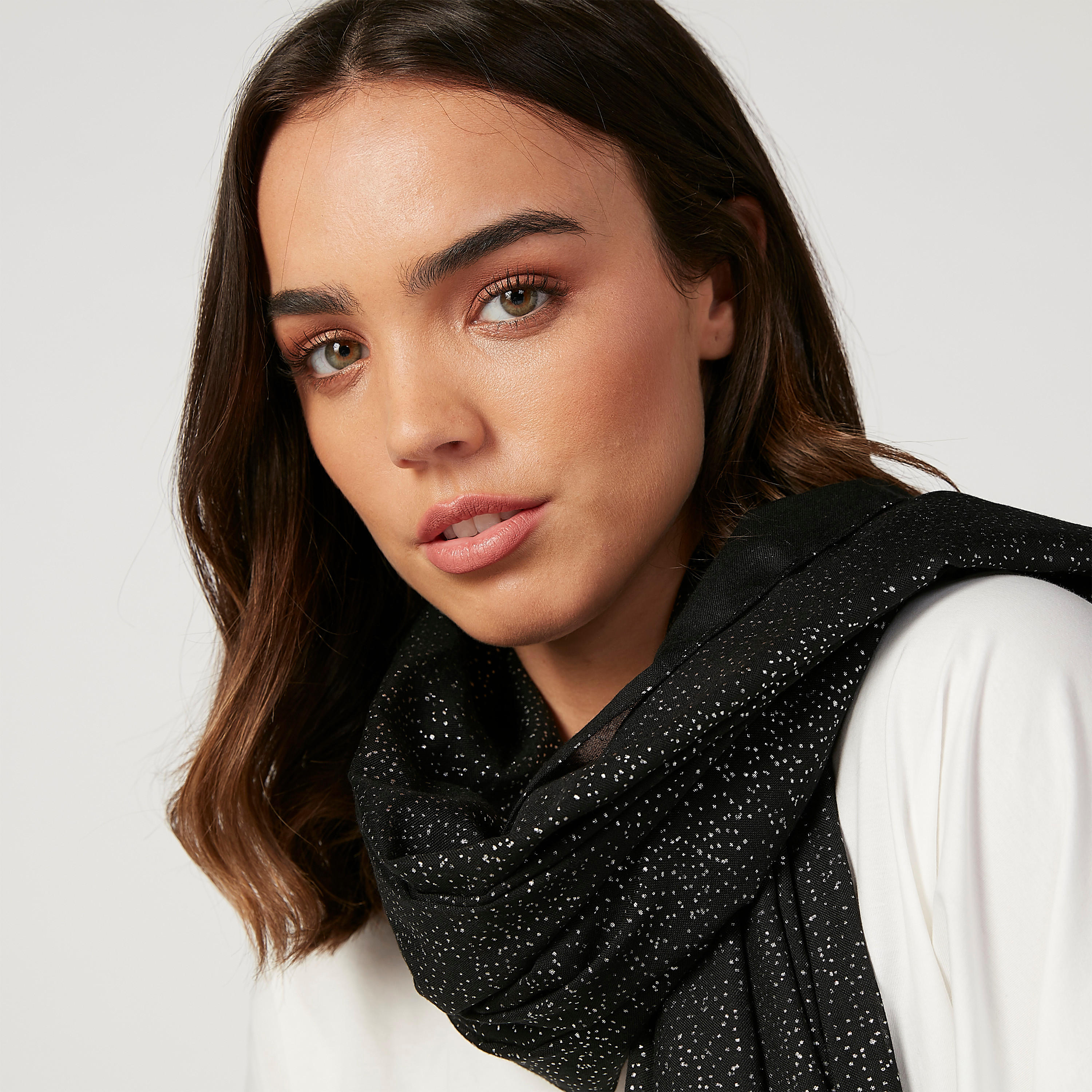 وشاح بارز الملمس-women-clothingaccessories-scarves-image-2