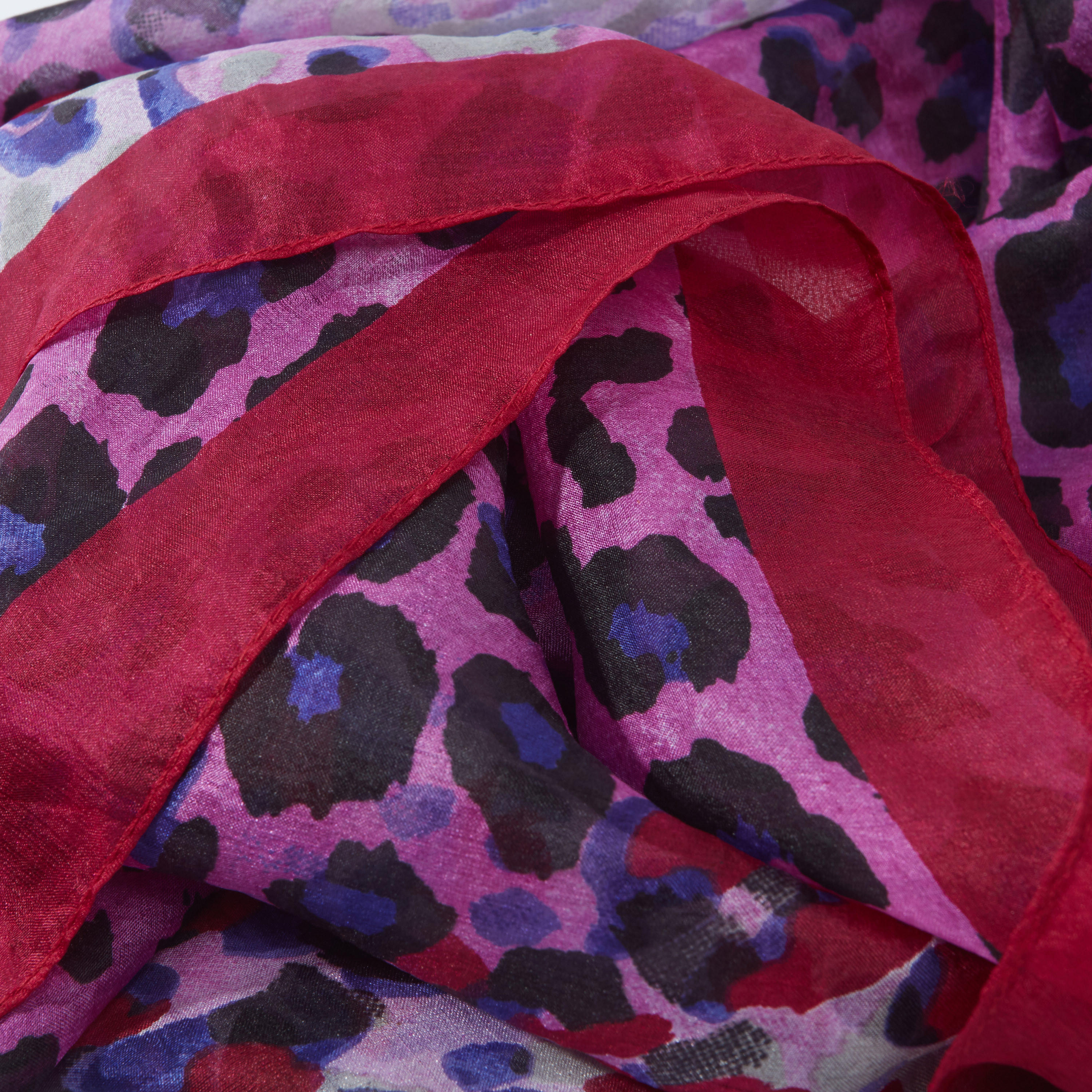 وشاح مزيّن بطبعات-women-clothingaccessories-scarves-image-1