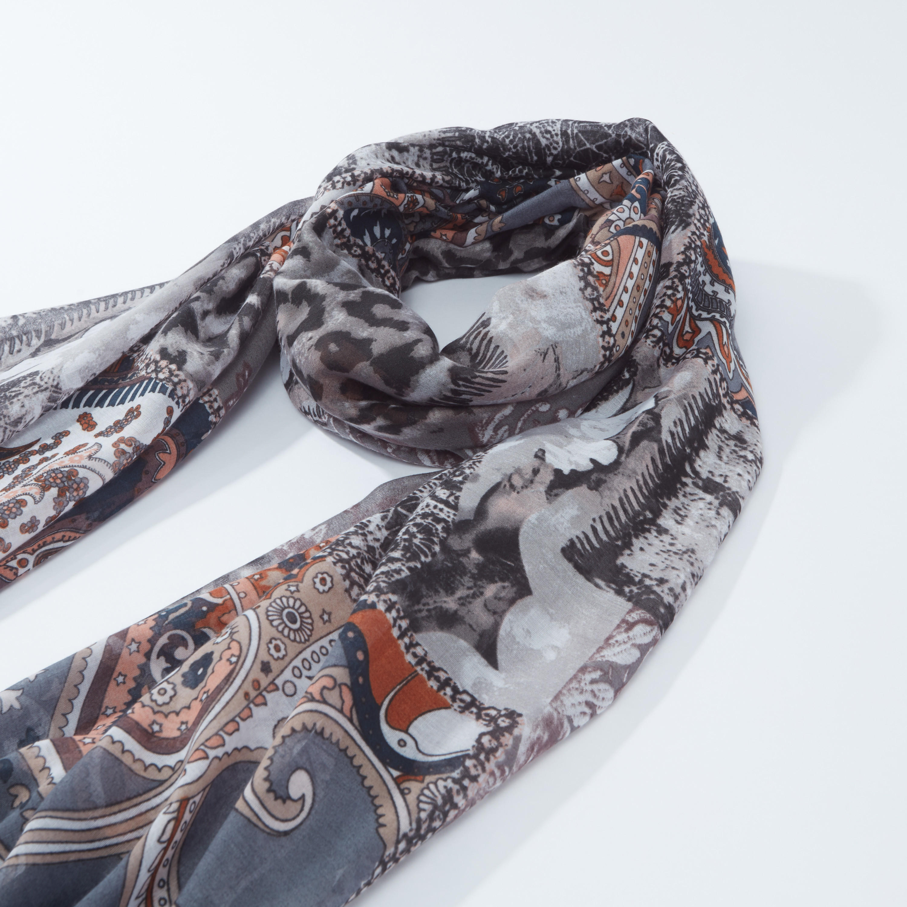 وشاح بطبعات أنماط متنوعة-women-clothingaccessories-scarves-image-3