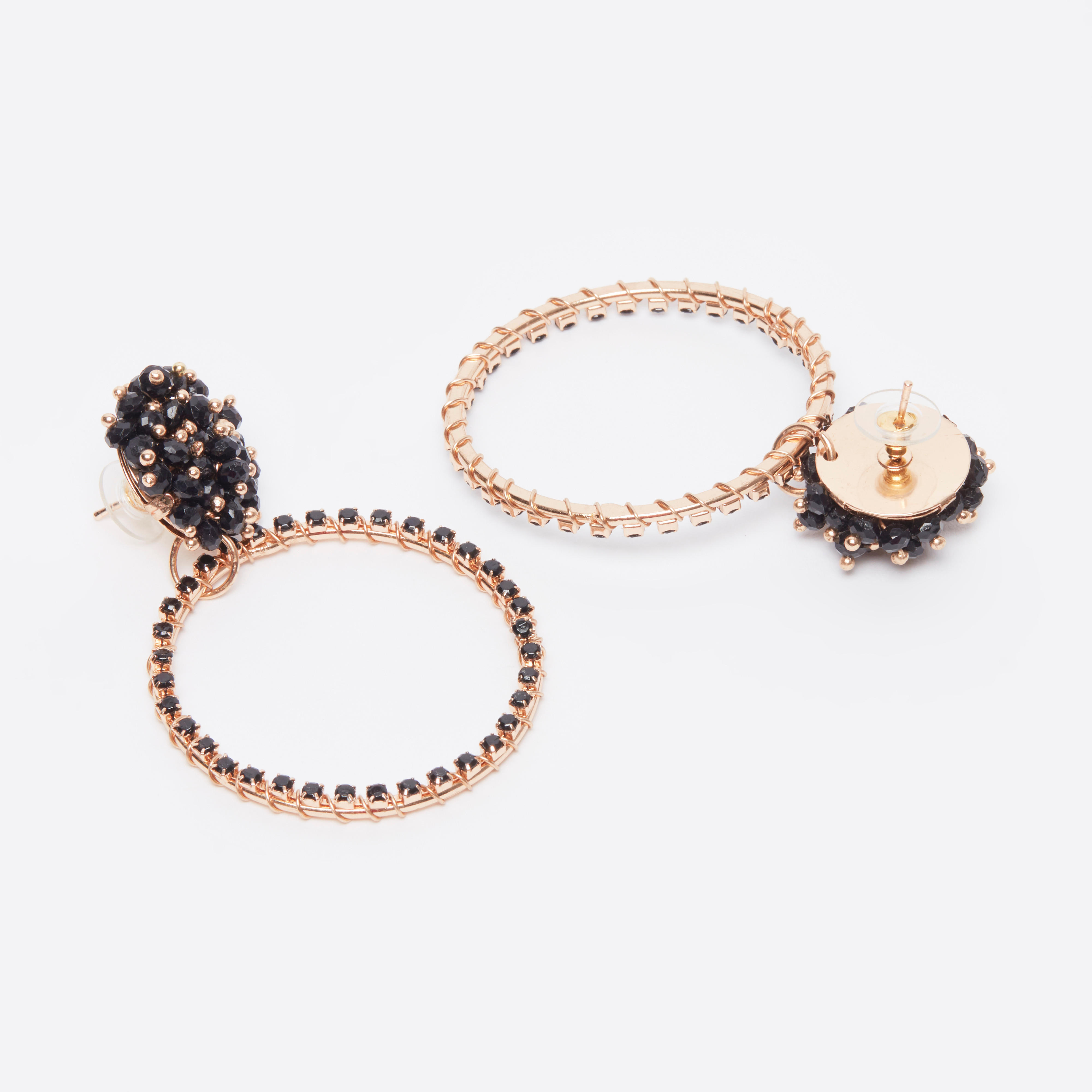 حلق بدلّاية خرز مستديرة ومكبس إغلاق-women-watchesandjewellery-jewellery-earrings-image-1
