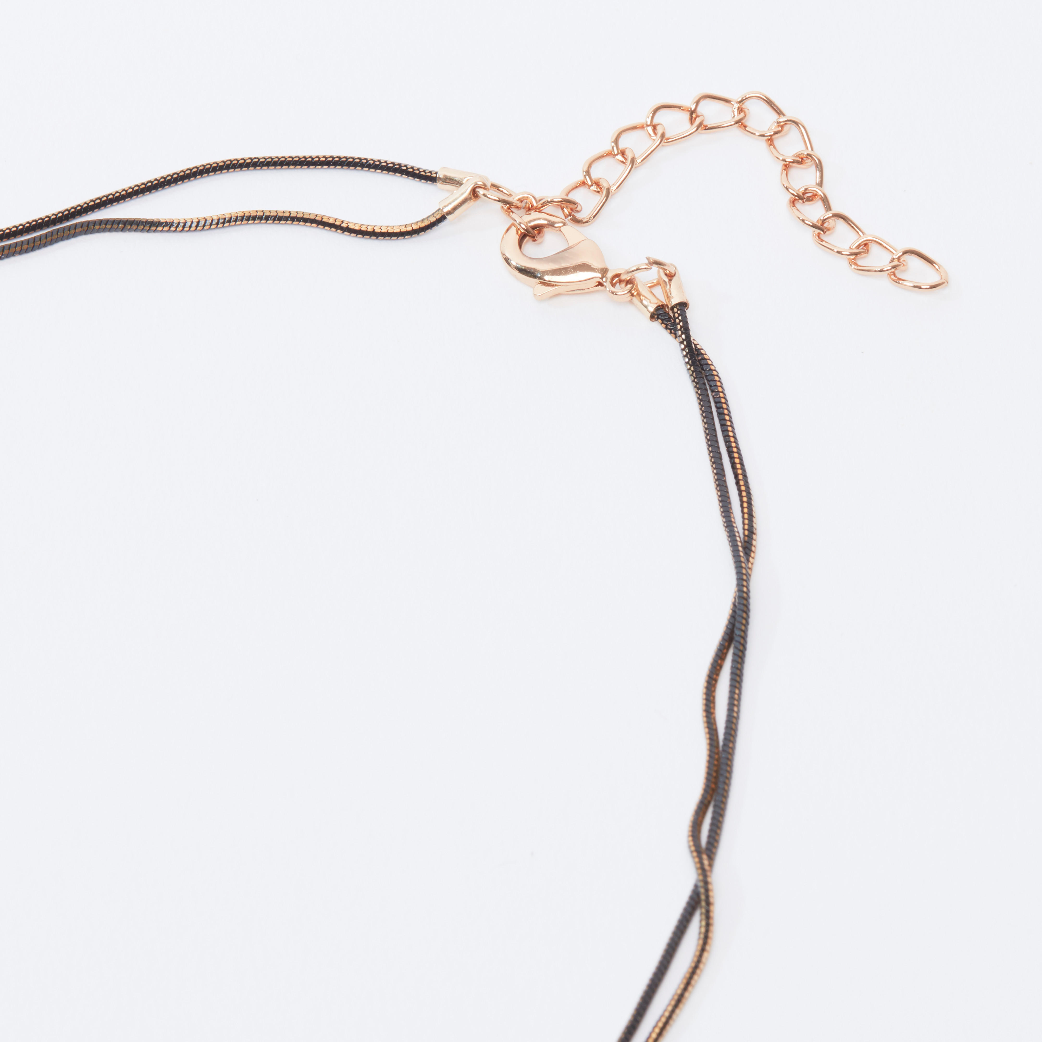 عقد طبقات ميتاليك بمشبك إغلاق-women-watchesandjewellery-jewellery-necklacesandpendants-image-3