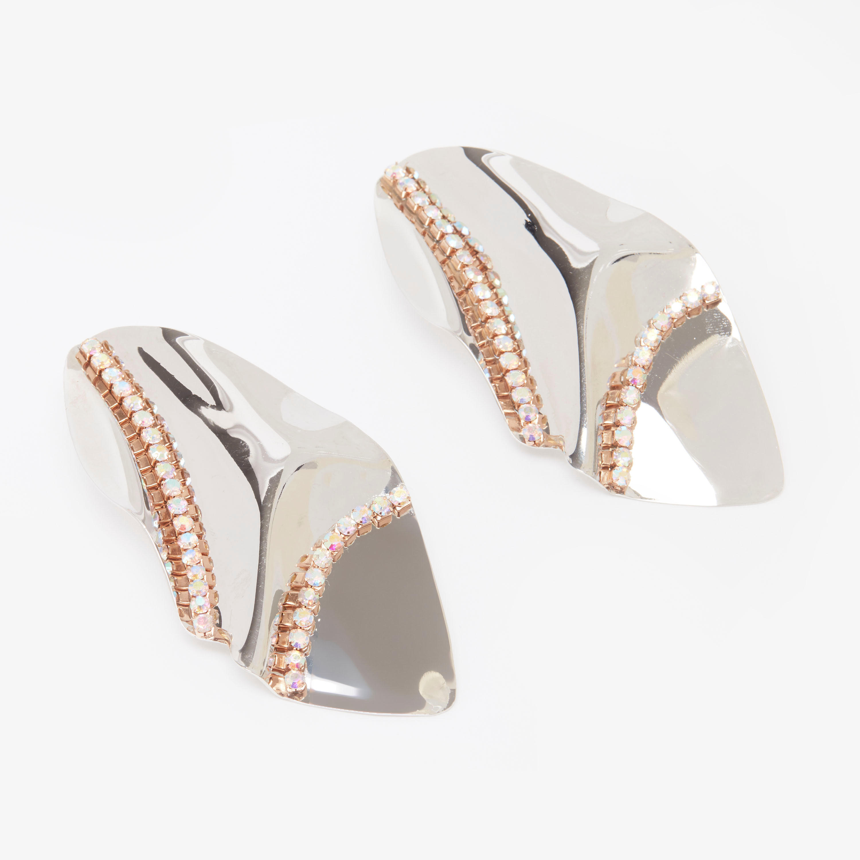 حلق مزيّن بدلّاية ومكبس إغلاق-women-watchesandjewellery-jewellery-earrings-image-3