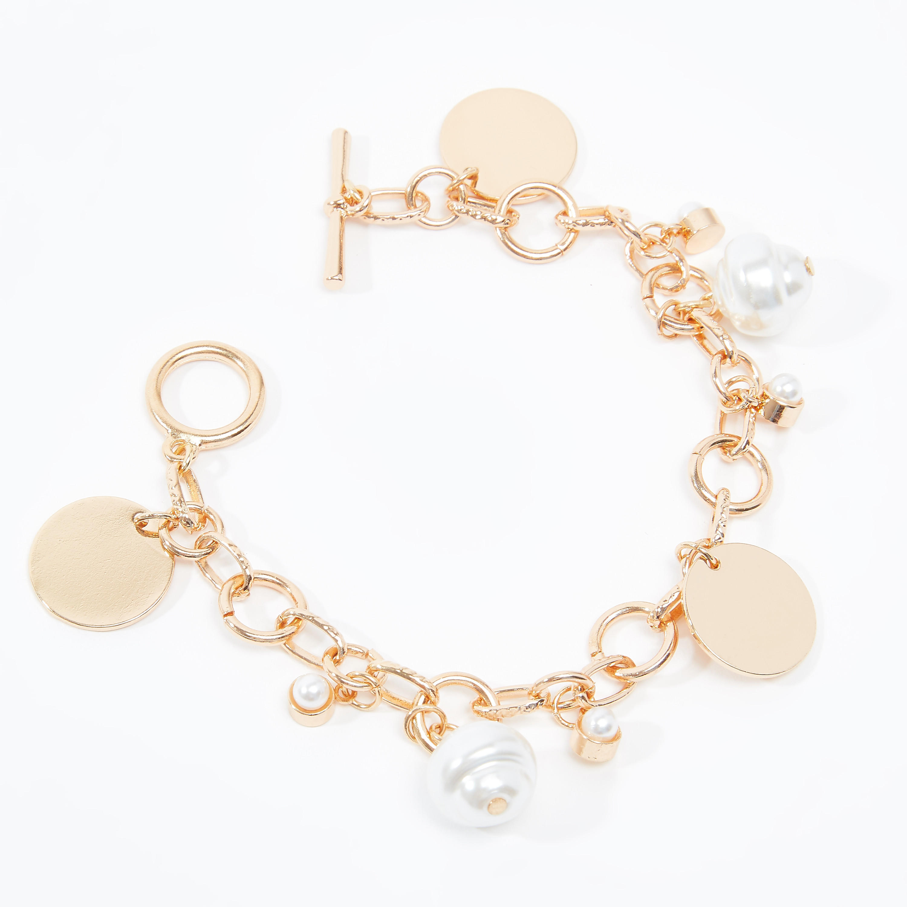اساور مزيّنة بمشبك متداخل-women-watchesandjewellery-jewellery-banglesandbracelets-image-1