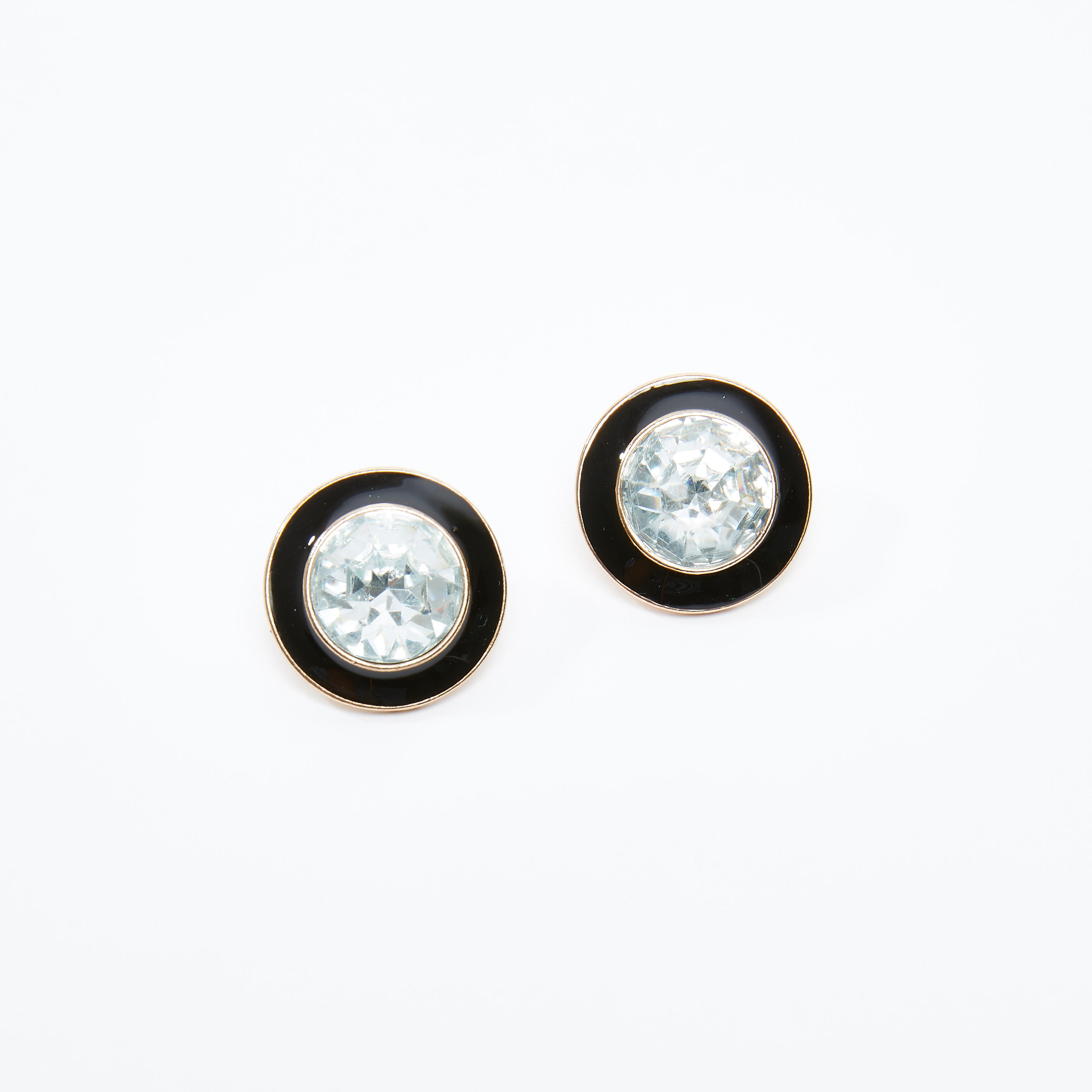 أقراط مرّصعة بمكبس إغلاق-women-watchesandjewellery-jewellery-earrings-image-3