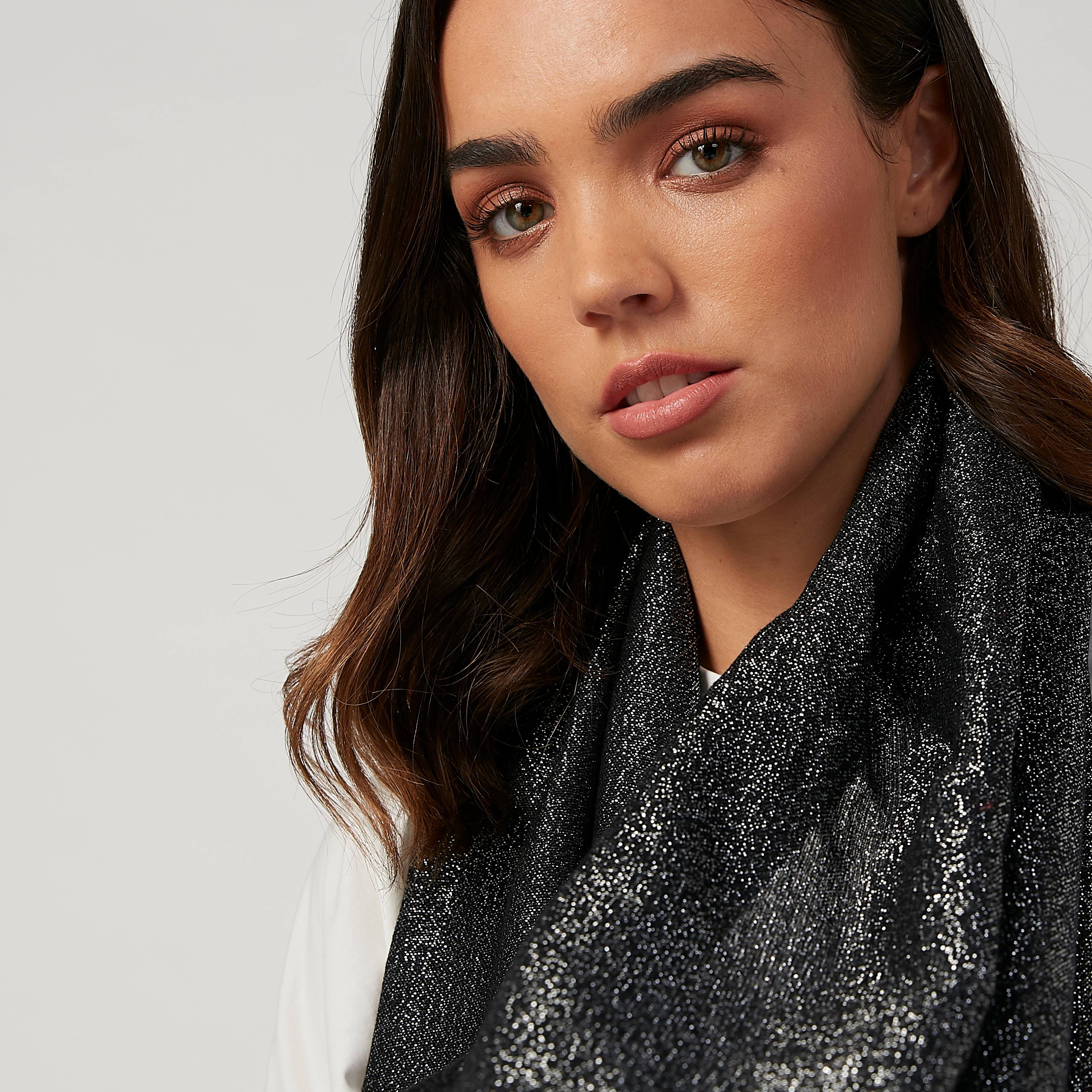 وشاح بارز الملمس بشراشيب-women-clothingaccessories-scarves-image-2