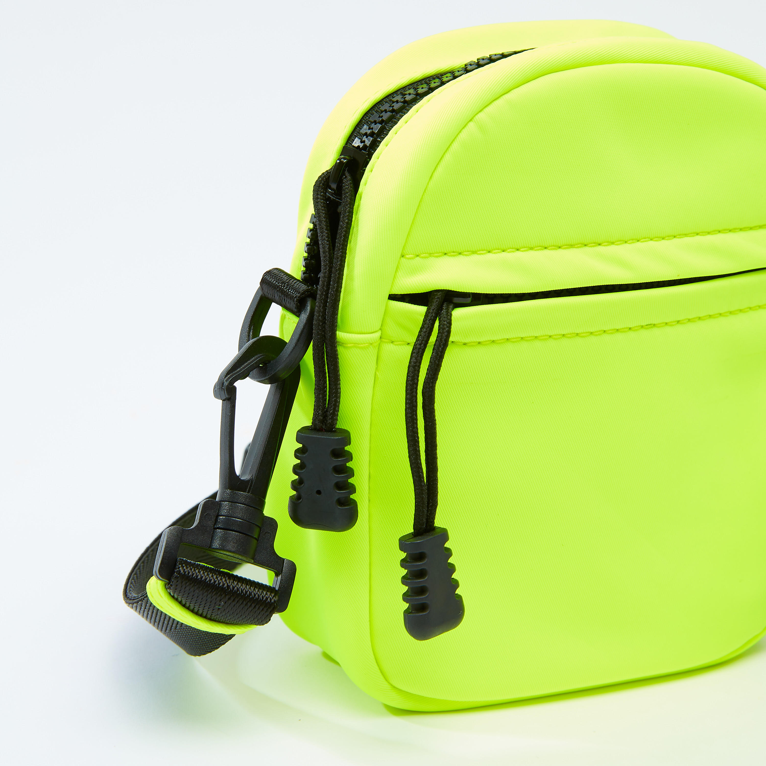 شنطة كروس بودي سادة بسحاب إغلاق وحمّالة قابلة للتعديل-women-bagsandwallets-handbags-image-4