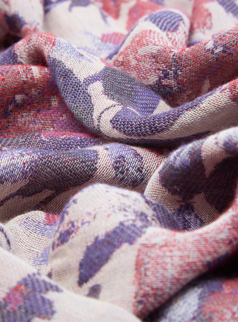 وشاح بشراشيب وطبعات-women-clothingaccessories-scarves-image-1