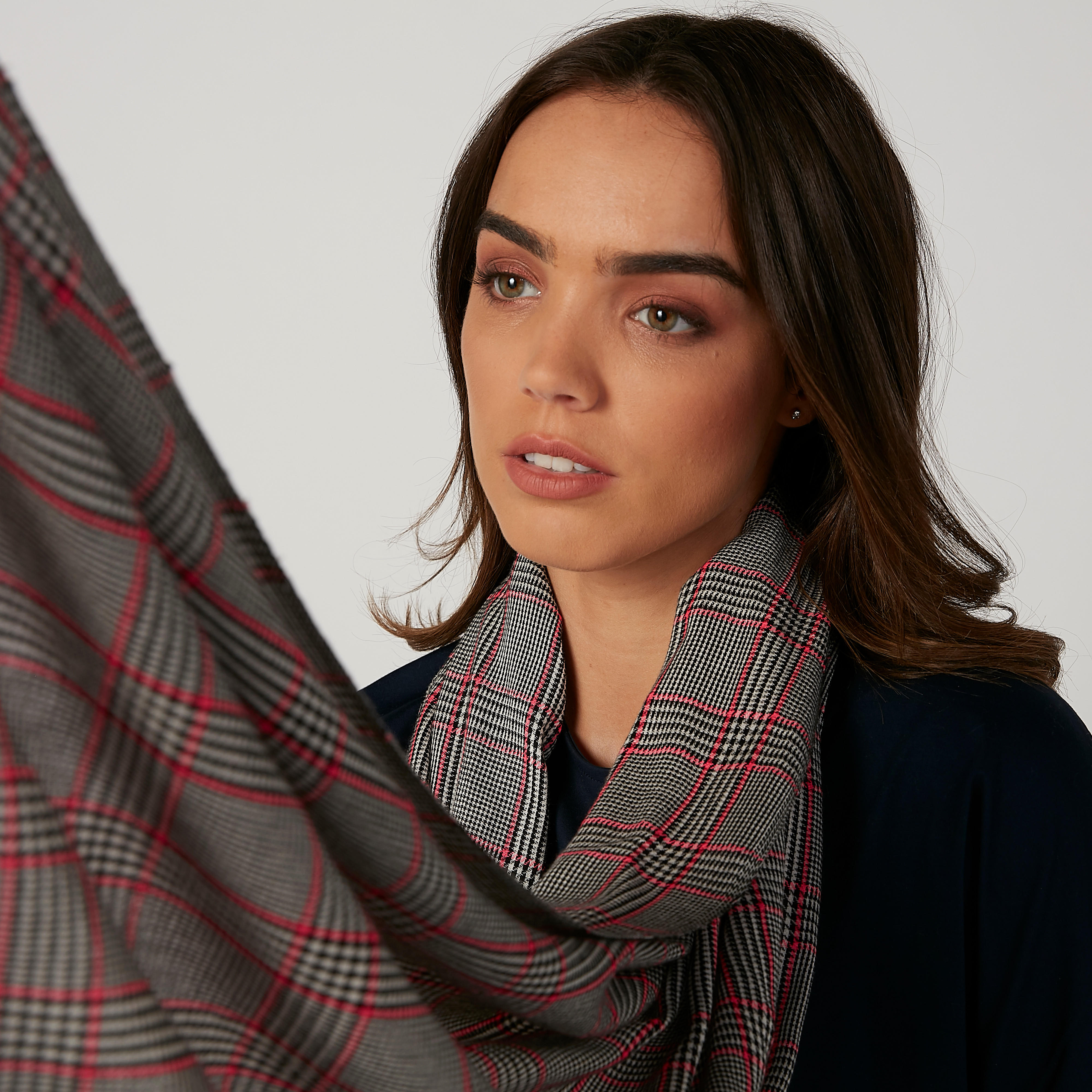 وشاح كاروهات بشراشيب-women-clothingaccessories-scarves-image-2