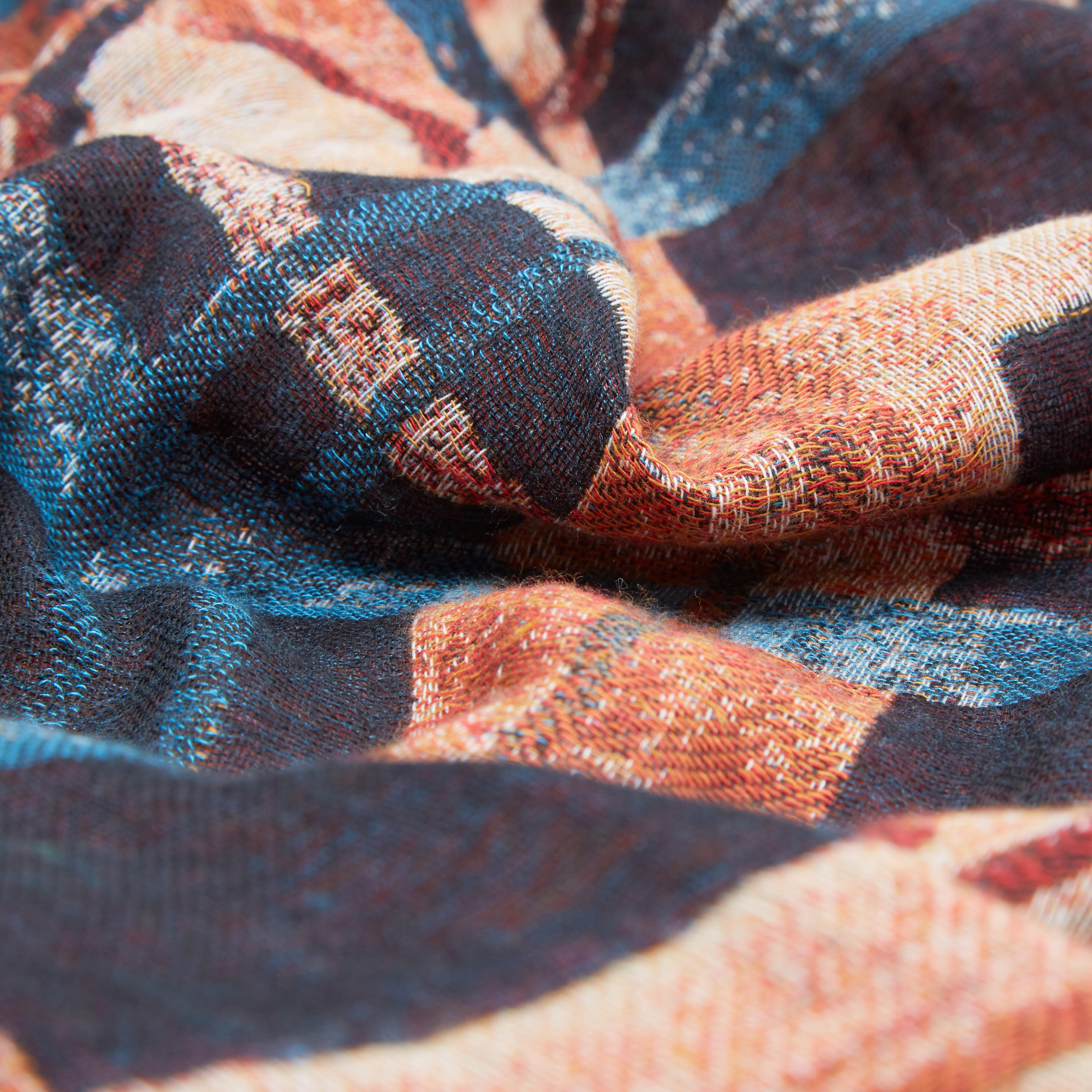 وشاح بشراشيب وطبعات-women-clothingaccessories-scarves-image-1