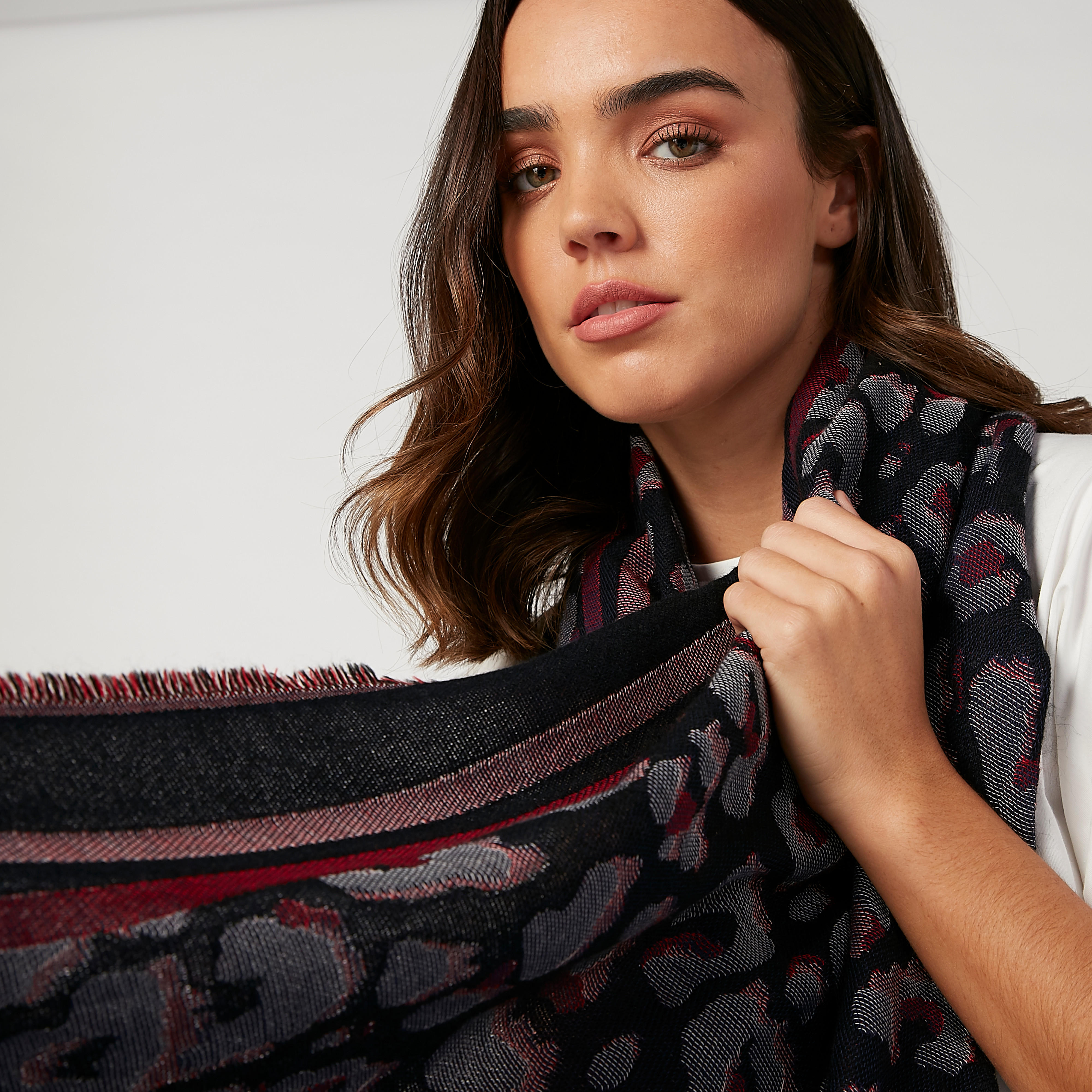 وشاح بشراشيب وطبعات-women-clothingaccessories-scarves-image-2