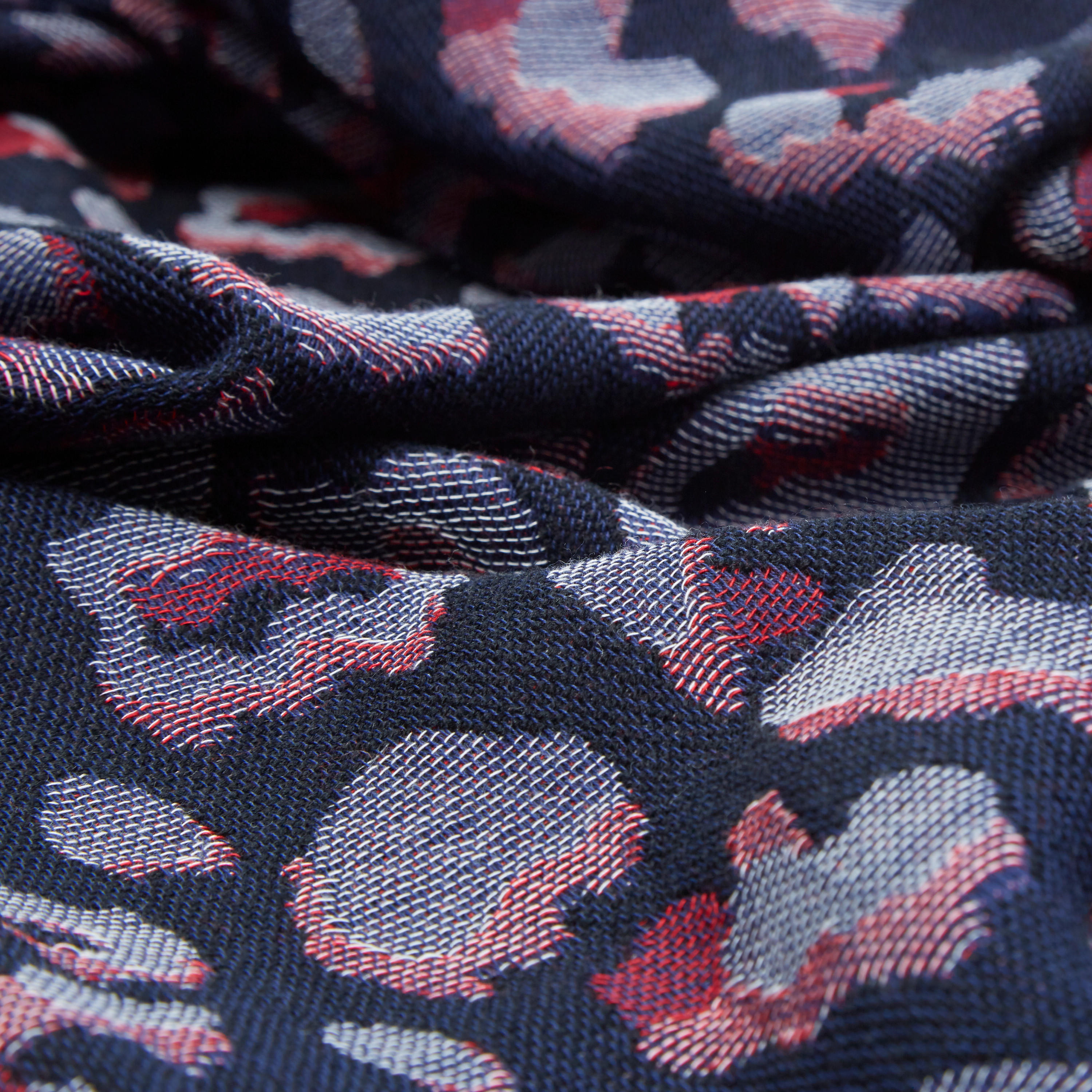 وشاح بشراشيب وطبعات-women-clothingaccessories-scarves-image-3