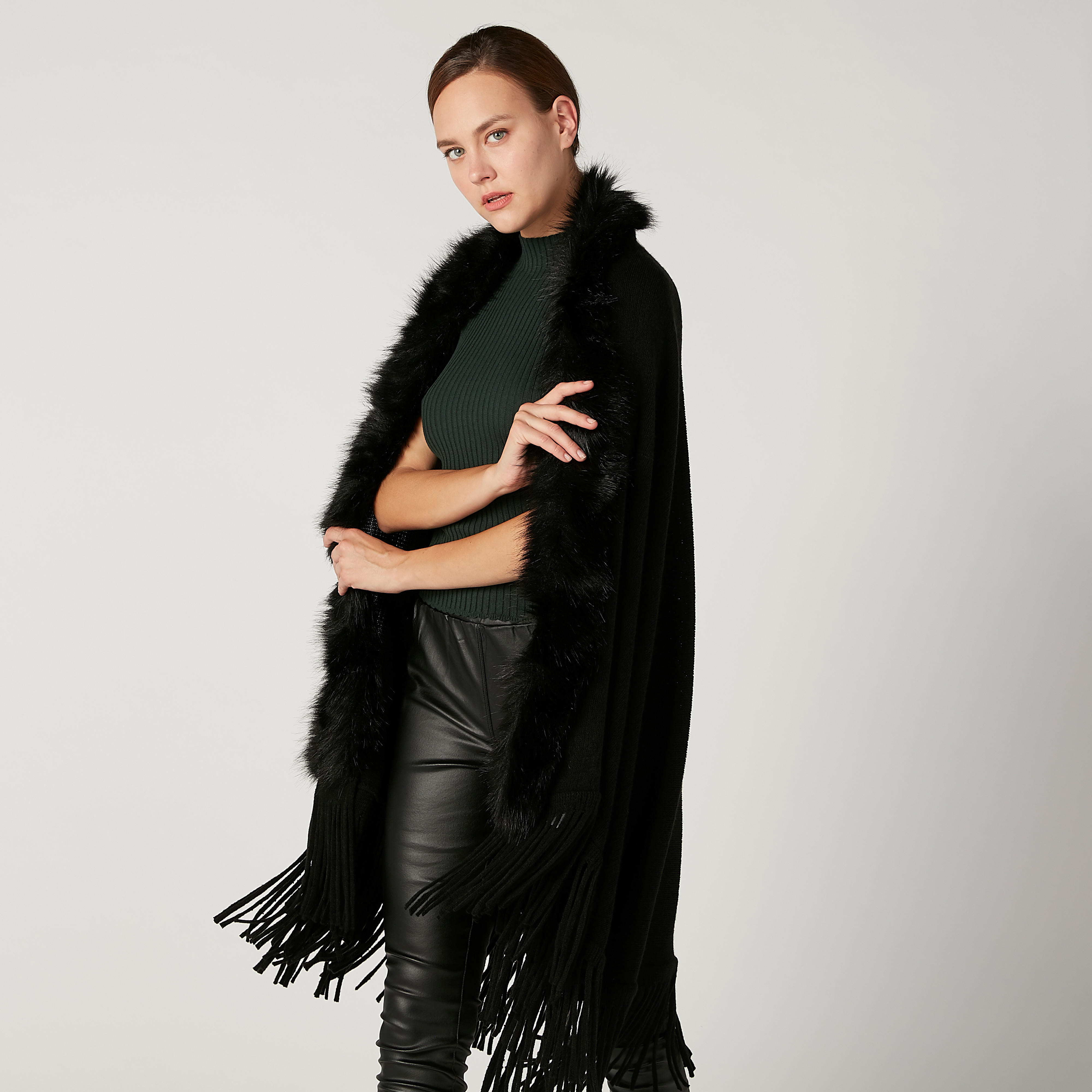وشاح بملمس بارز وشراشيب-women-clothingaccessories-scarves-image-2