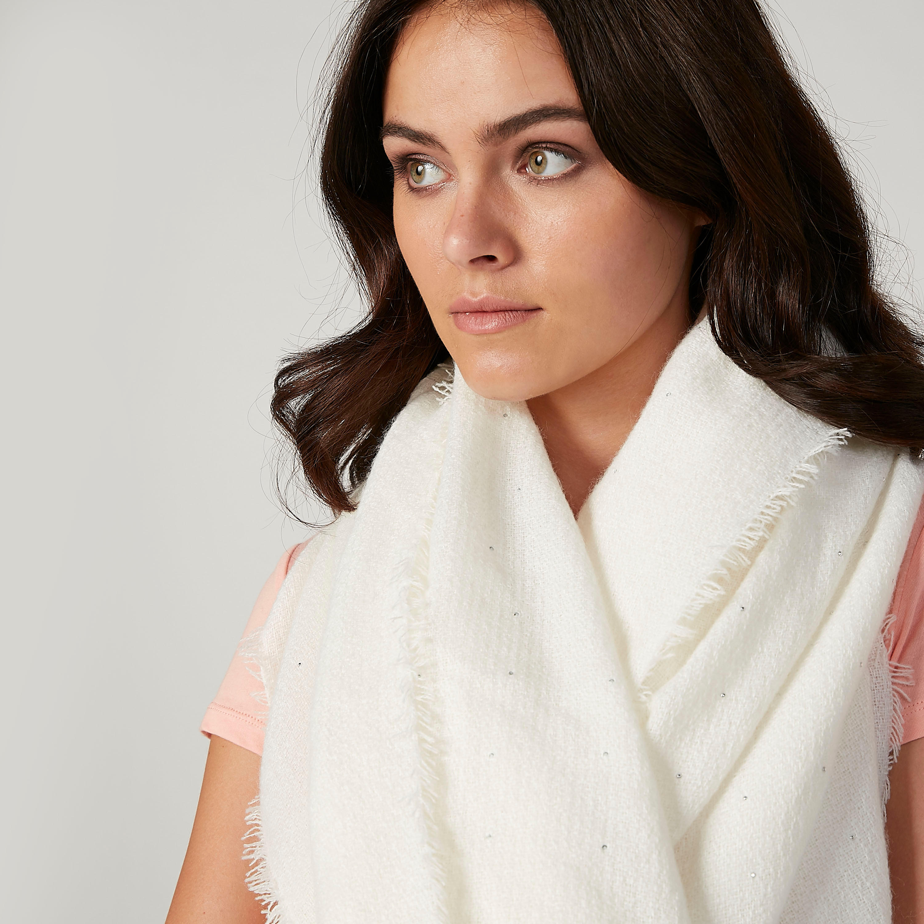 وشاح سادة بارز الملمس بشراشيب-women-clothingaccessories-scarves-image-2