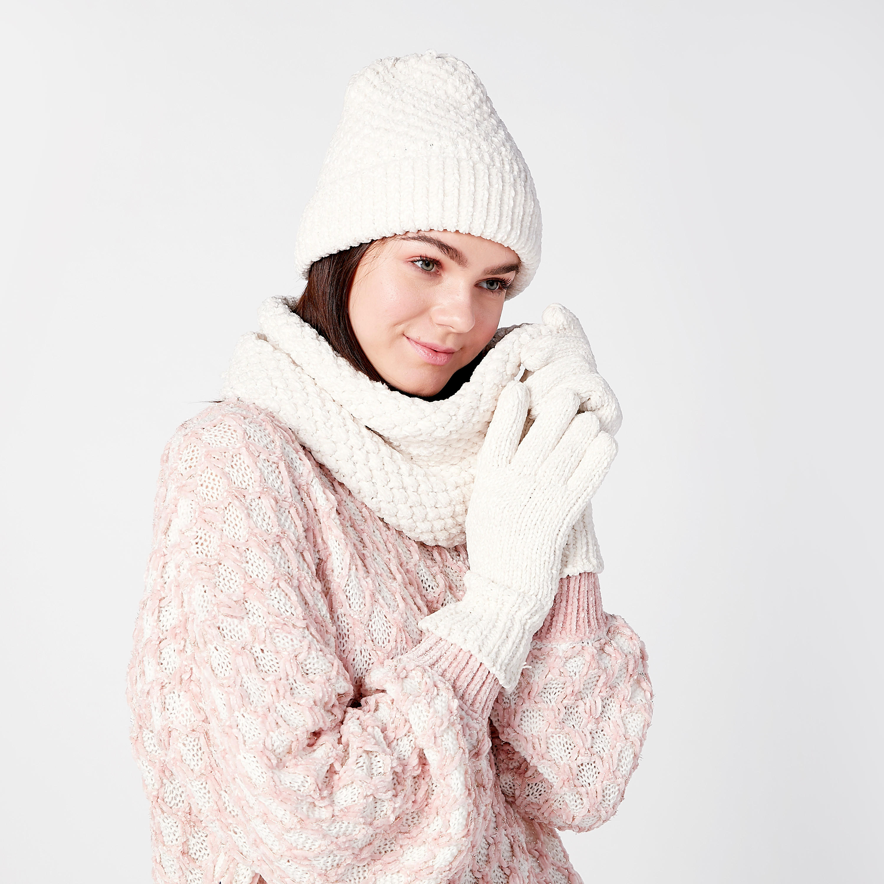 طقم قفازات ووشاح من 3 قطع بارزة الملمس-women-clothingaccessories-scarves-image-2