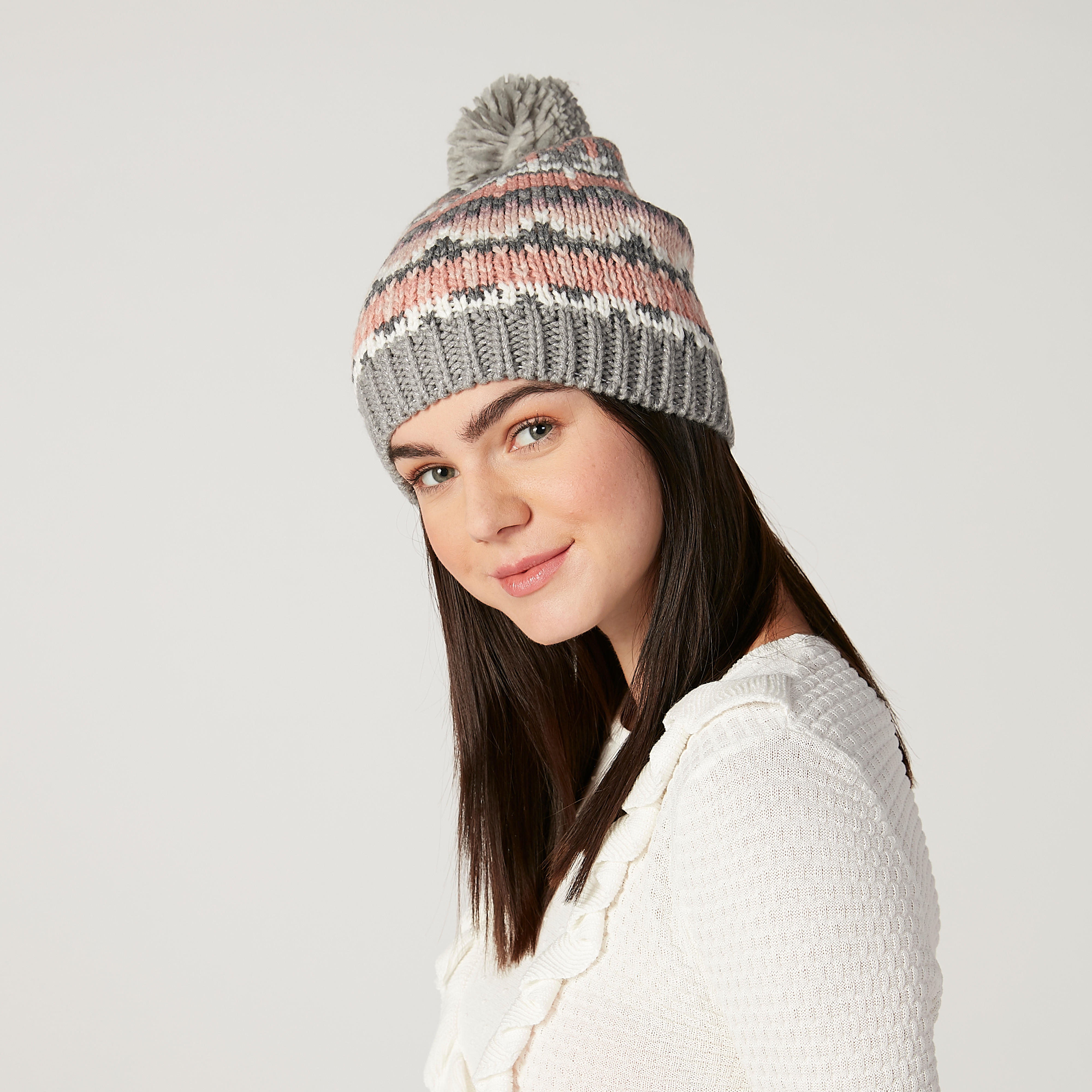 كاب بيني بارز الملمس مزيّن بكرات بوم بوم-women-clothingaccessories-capsandhats-image-2
