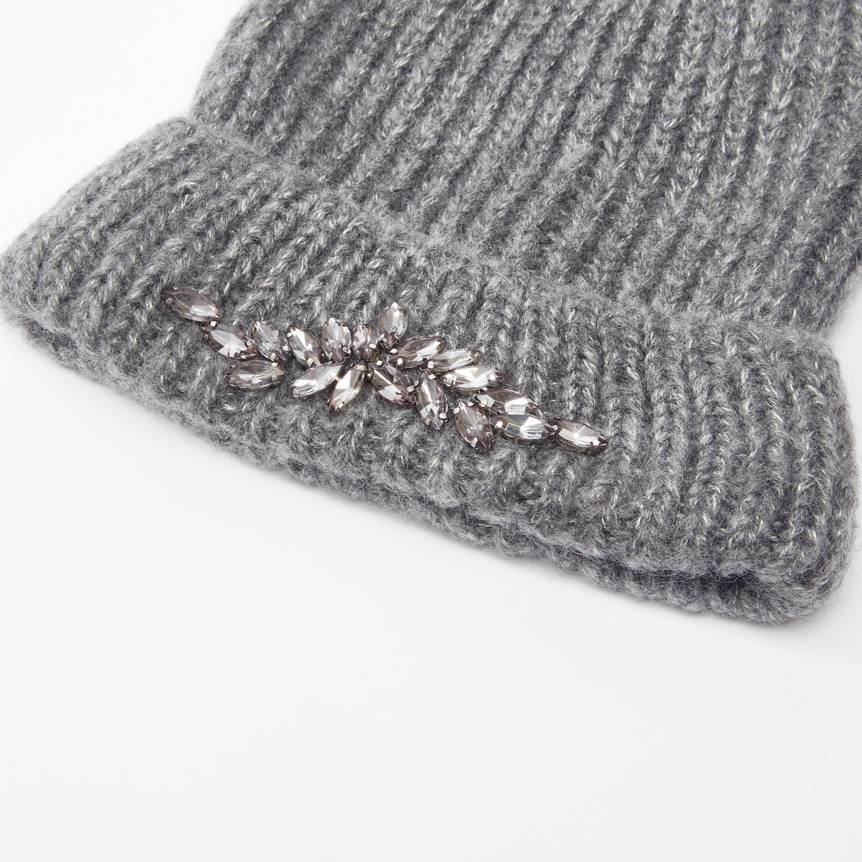قبعة بيني بارزة الملمس بتفاصيل مزخرفة-women-clothingaccessories-capsandhats-image-1