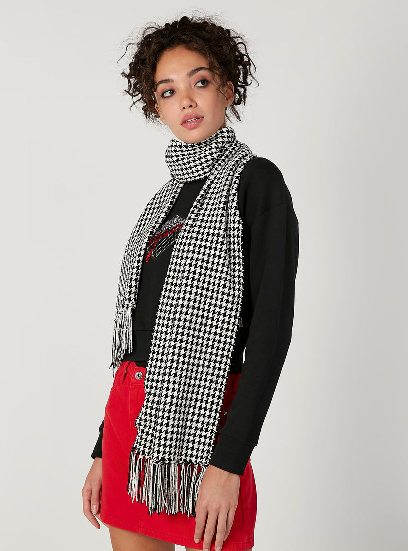 Houndstooth Printed Scarf with Fringes-women-clothingaccessories-scarves-image-2