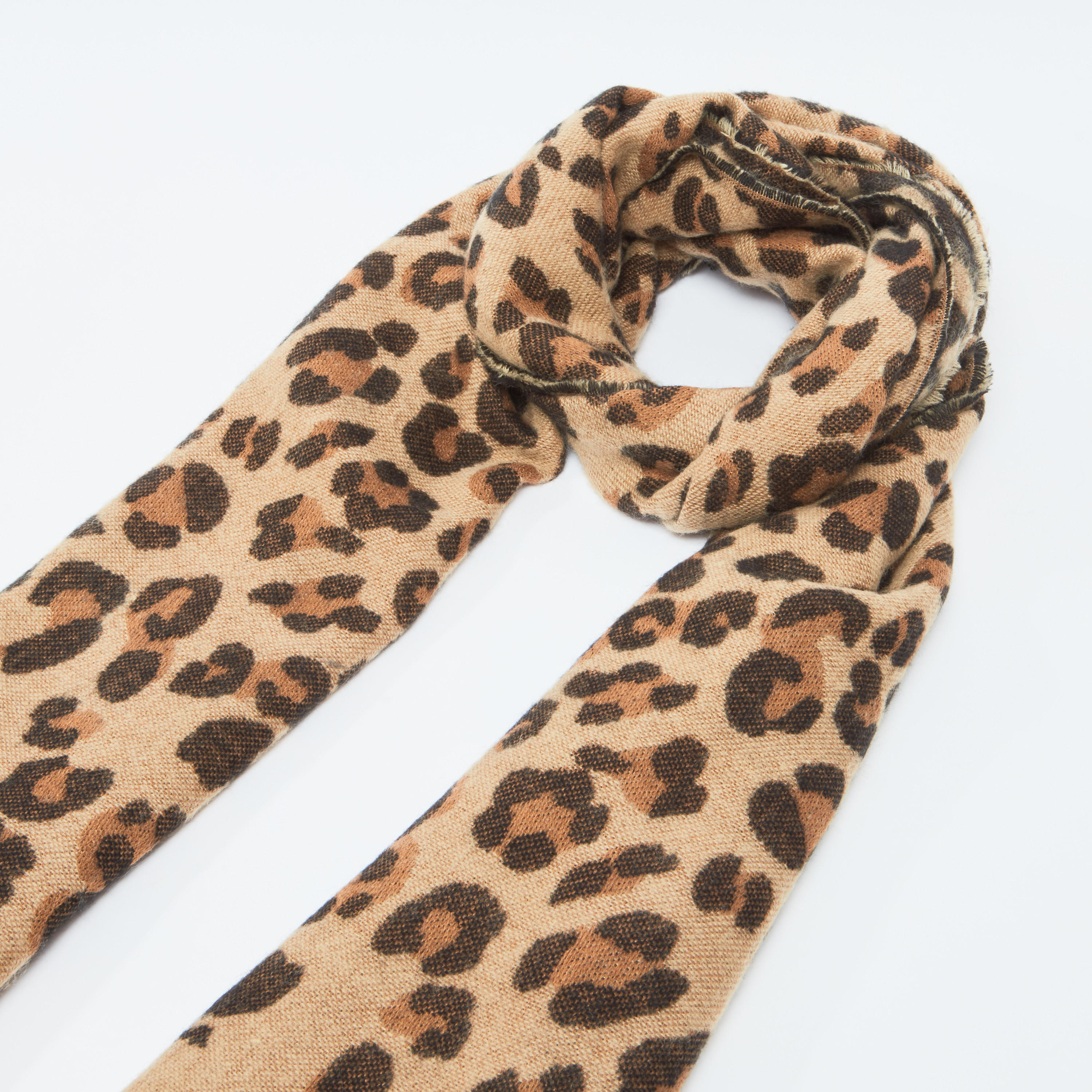 وشاح بشراشيب وطبعات حيوانات-women-clothingaccessories-scarves-image-1