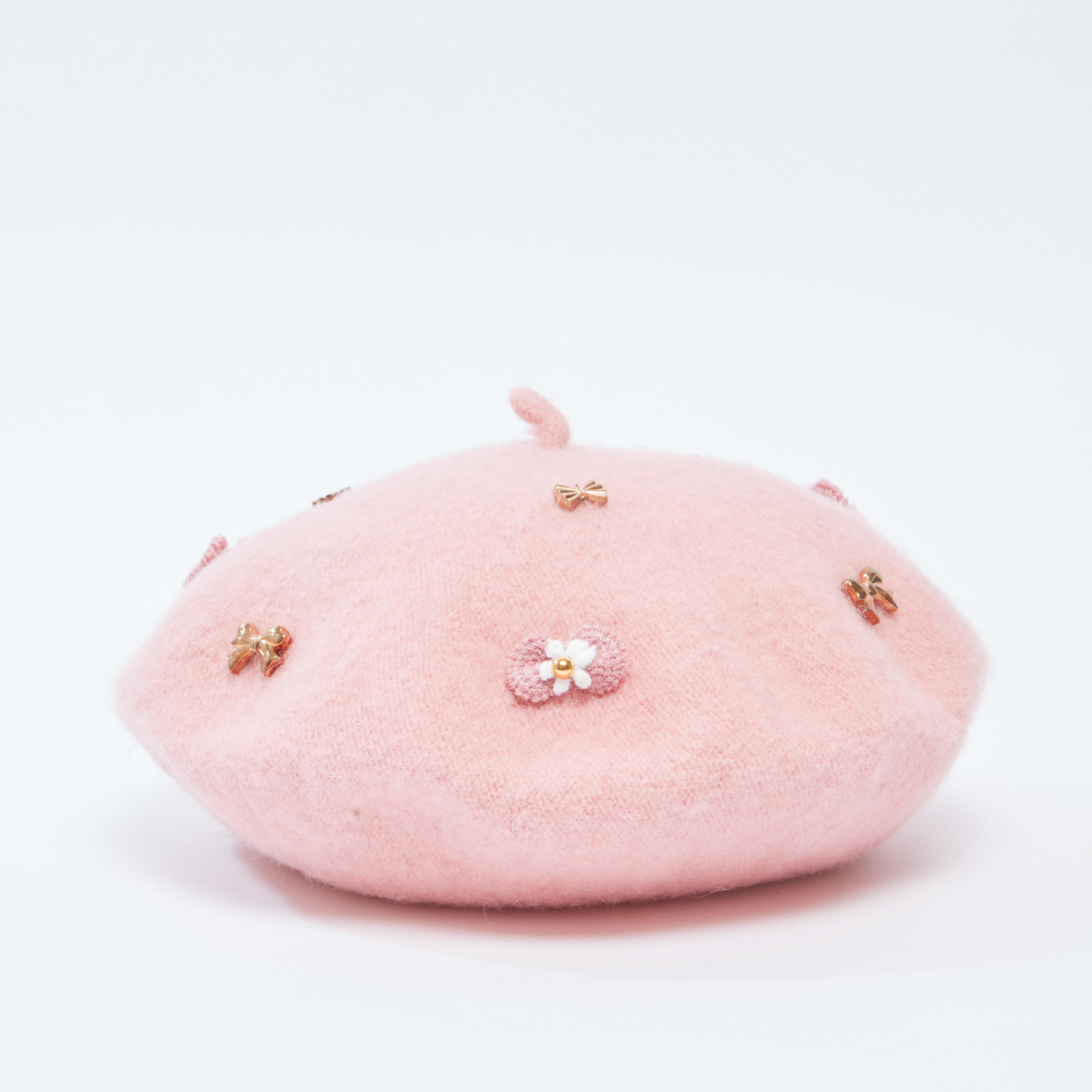 قبّعة بيريه بارزة الملمس بتفاصيل مزيّنة-women-clothingaccessories-capsandhats-image-1