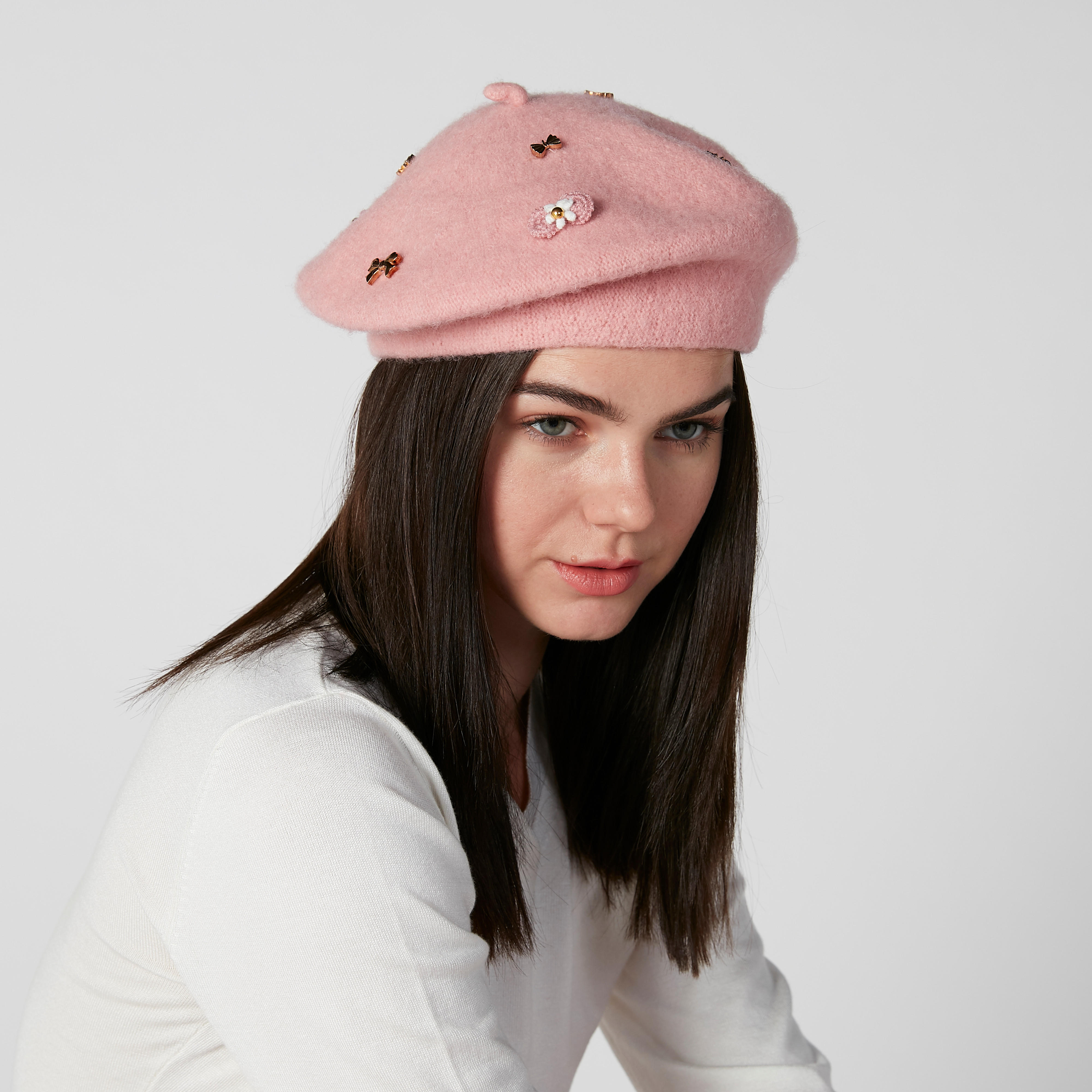 قبّعة بيريه بارزة الملمس بتفاصيل مزيّنة-women-clothingaccessories-capsandhats-image-2
