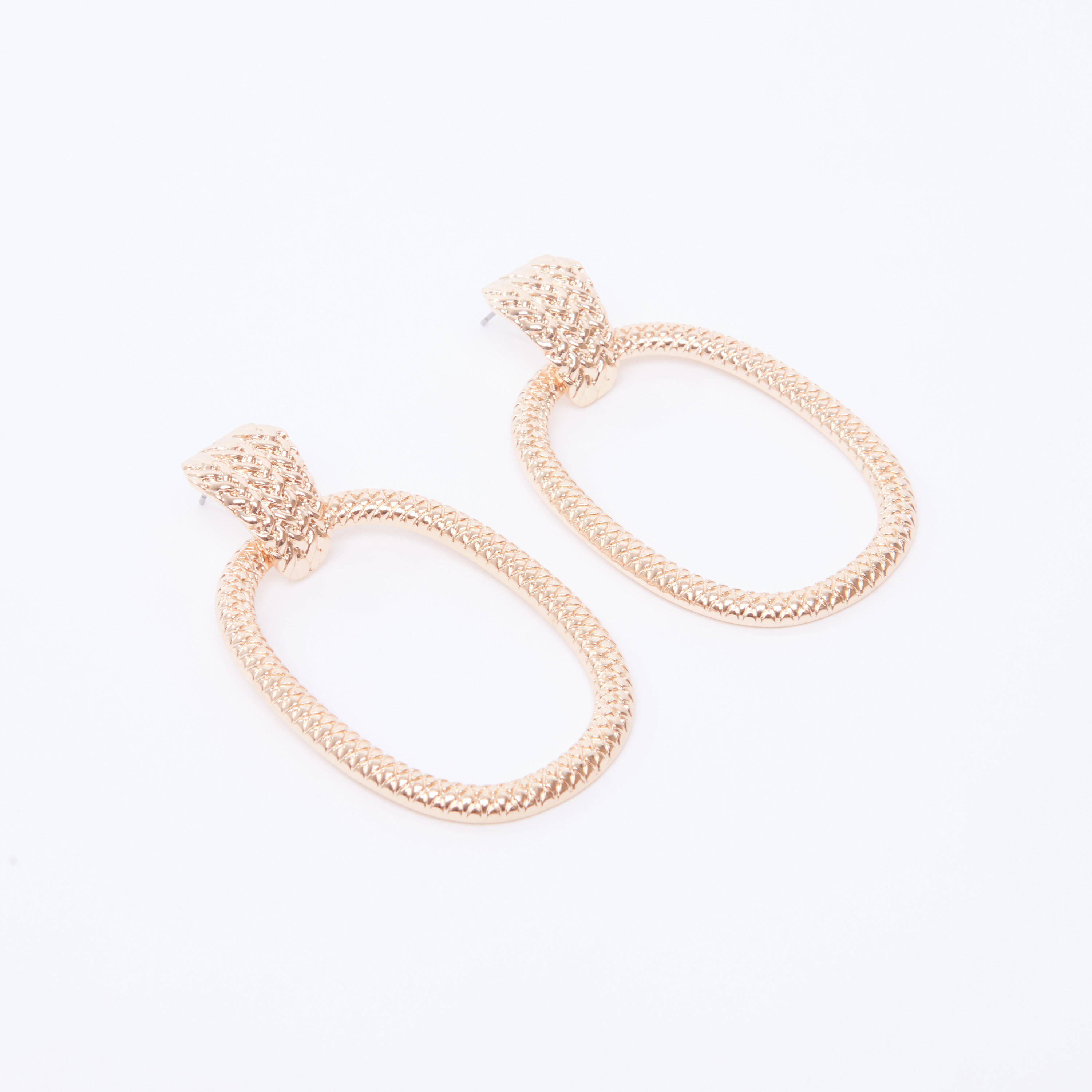 حلق بدلاية ميتاليك ومشبك إغلاق-women-watchesandjewellery-jewellery-earrings-image-1