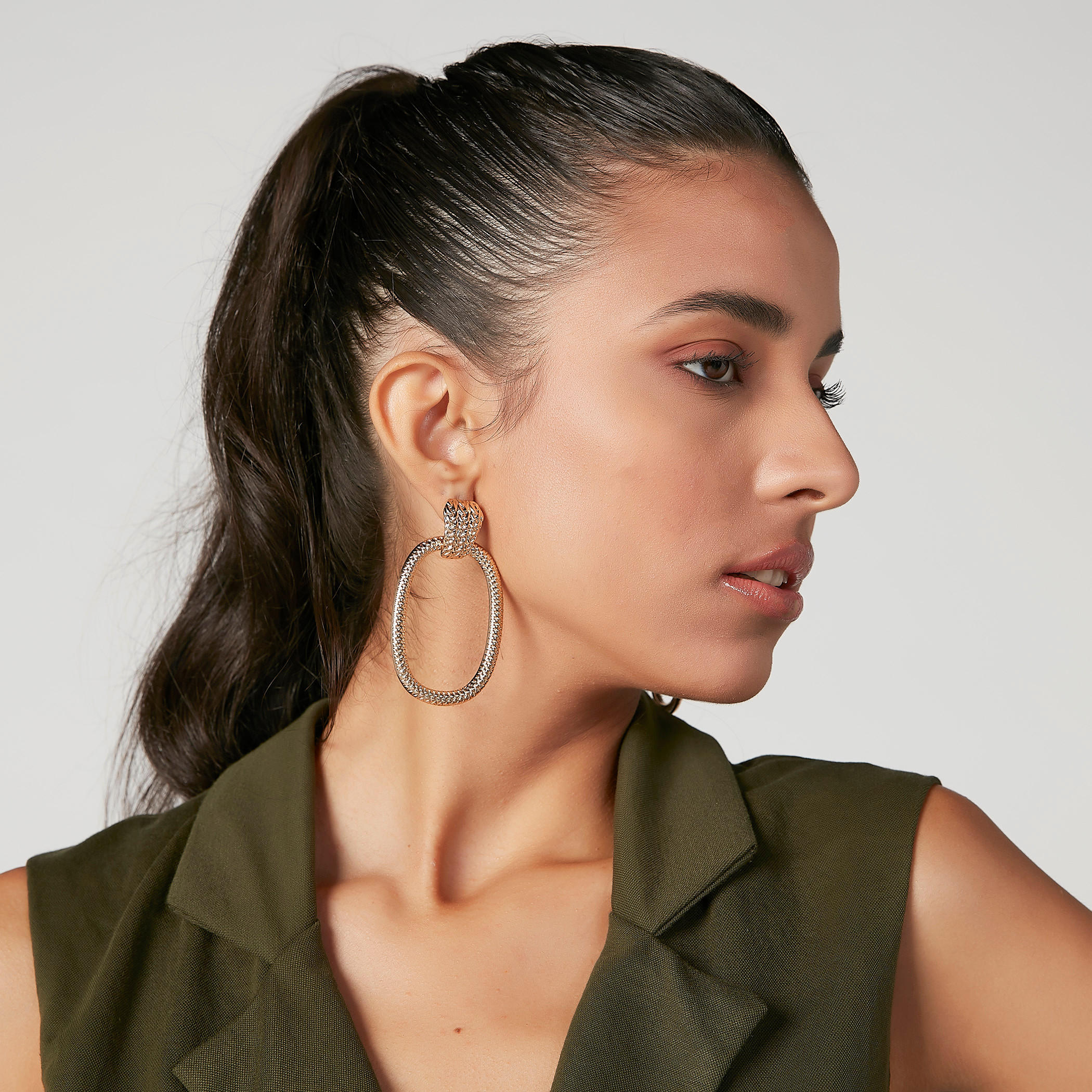 حلق بدلاية ميتاليك ومشبك إغلاق-women-watchesandjewellery-jewellery-earrings-image-2