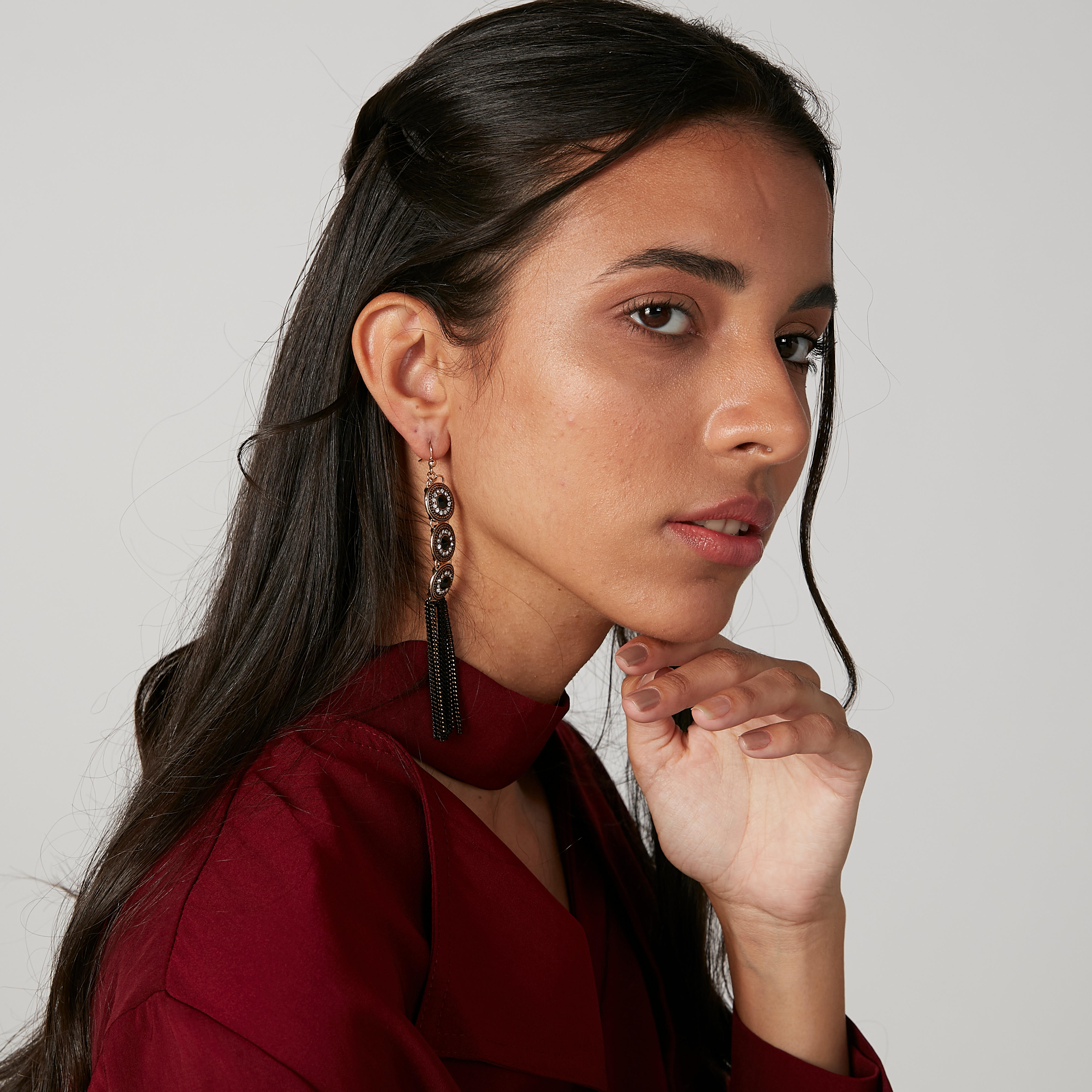 حلق مزيّن بدلاّية وخطّاف-women-watchesandjewellery-jewellery-earrings-image-3