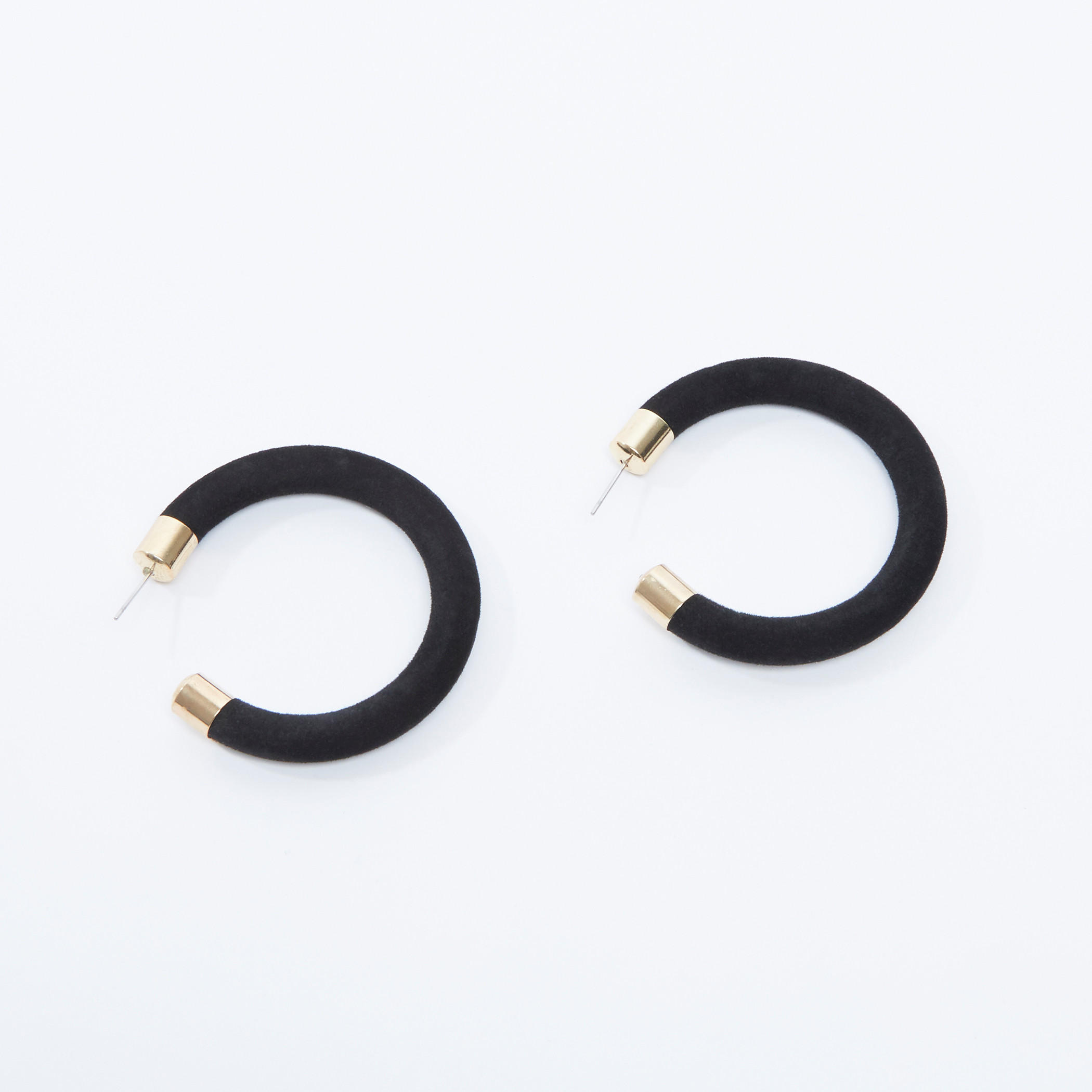 حلقان طوق بارزة الملمس بمكبس إغلاق-women-watchesandjewellery-jewellery-earrings-image-1