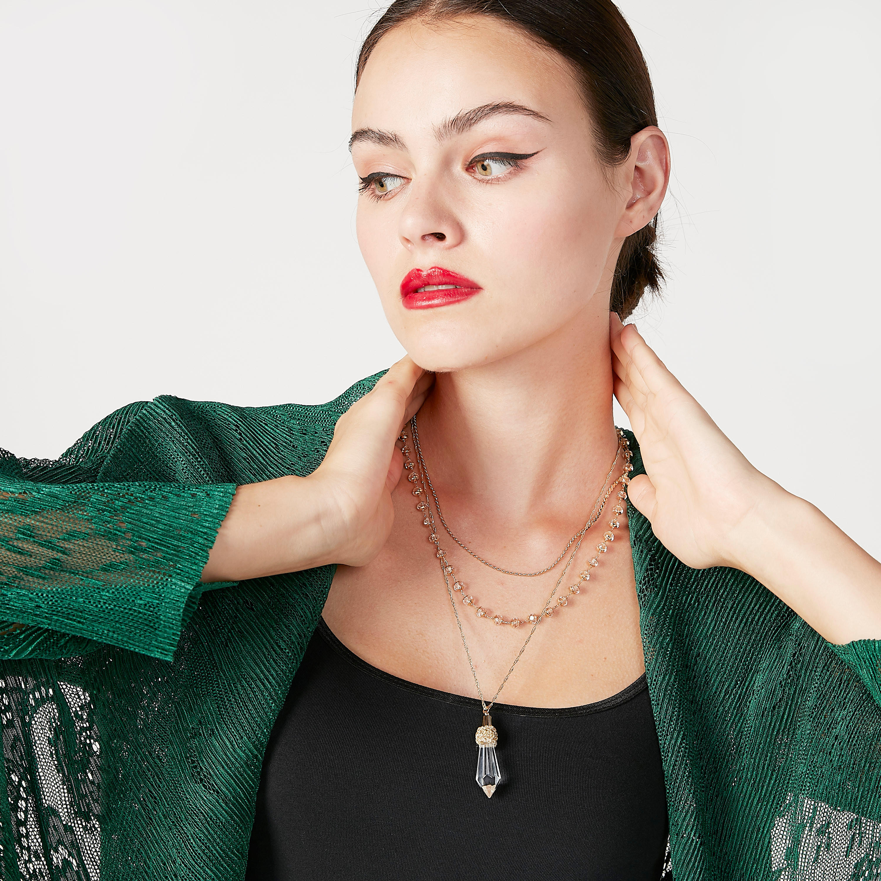 عقد متعدد الطبقات مزيّن بمشبك إغلاق-women-watchesandjewellery-jewellery-necklacesandpendants-image-2