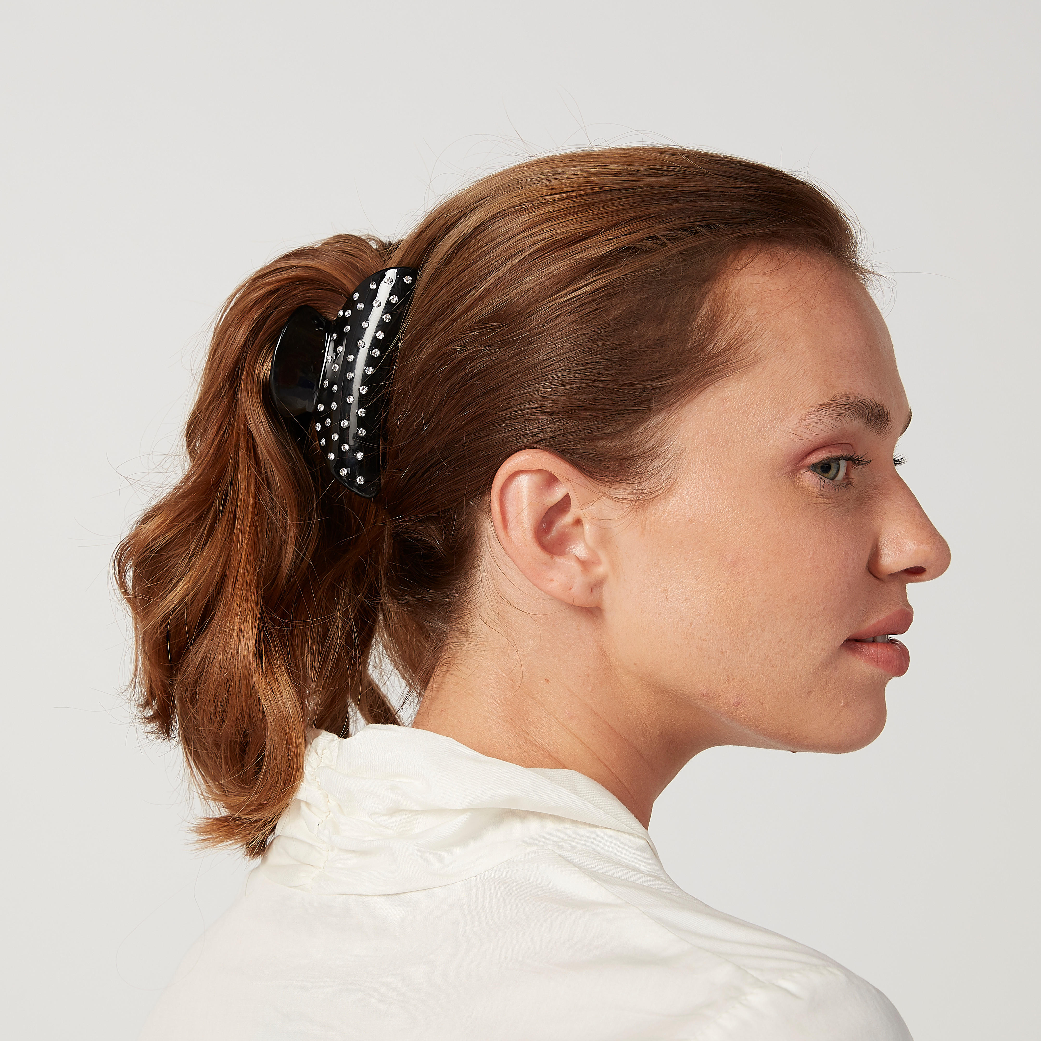مشبك شعر بتفاصيل مرصّعة-women-hairaccessories-image-2