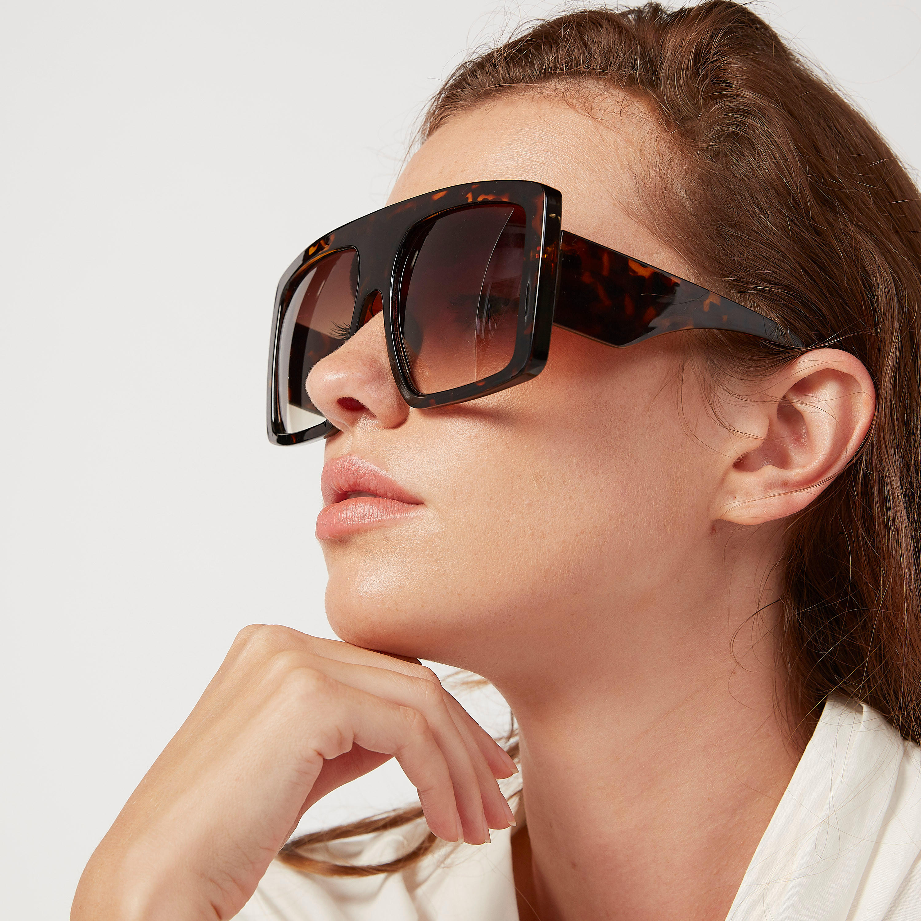 نظّارة شمسية مستطيلة بإطار كامل ووسادات للأنف وطبعات-women-sunglasses-image-4