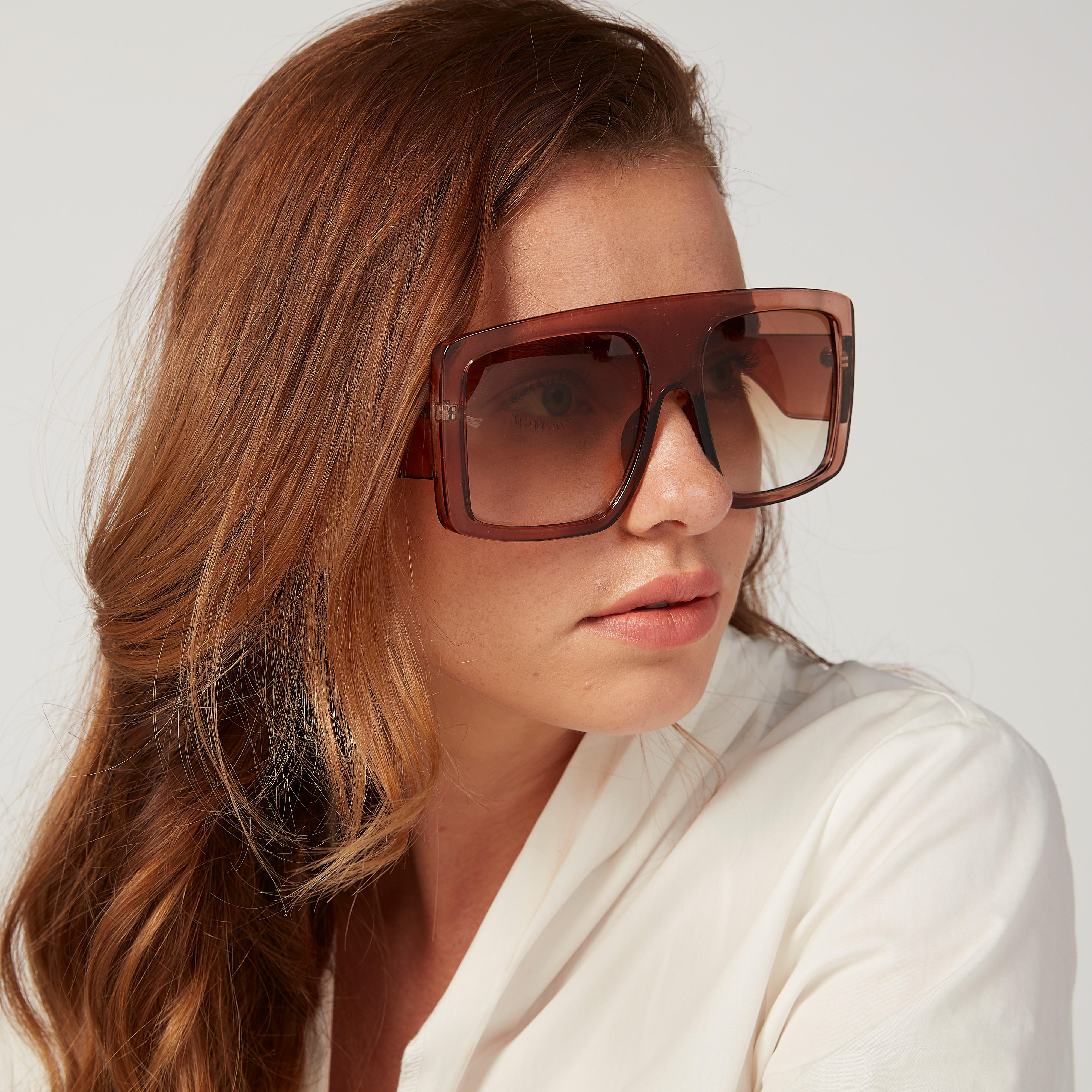 نظارة شمسية سادة واي فيرار بإطار كامل ووسادات أنف-women-sunglasses-image-4