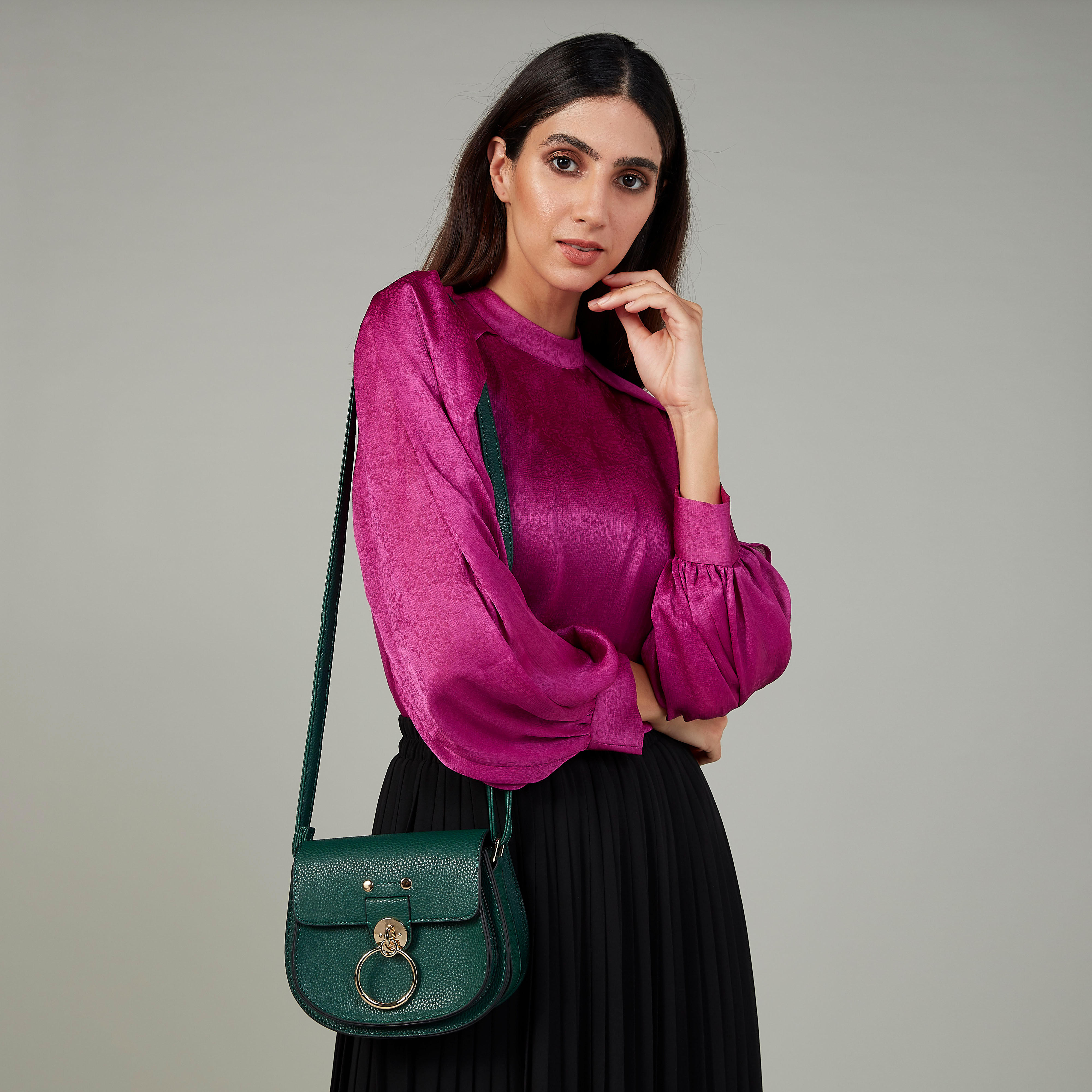 حقيبة كروس بودي بارزة الملمس بحزام قابل للتعديل-women-bagsandwallets-handbags-image-4