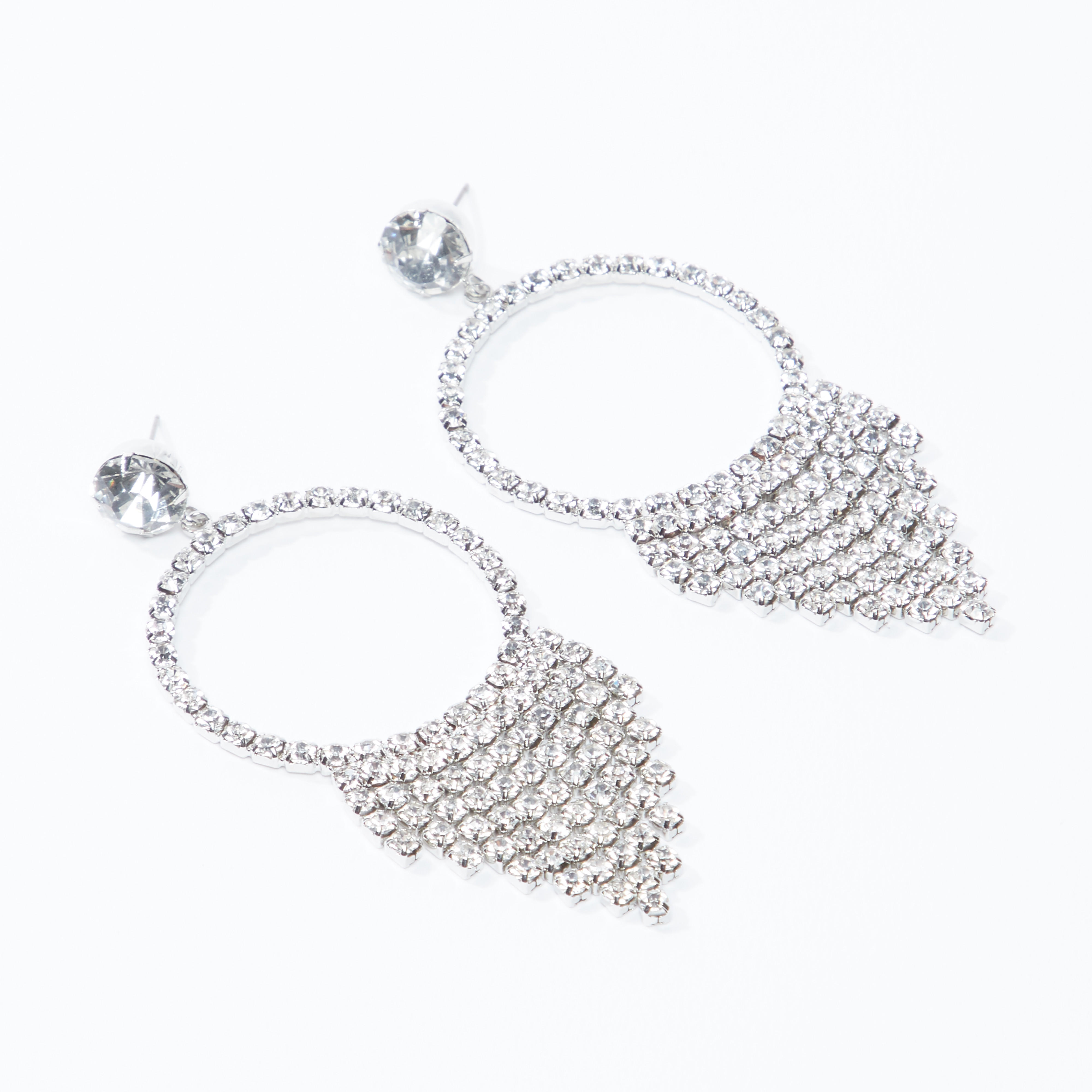 حلقان بدلّاية مزيّنة ومكبس إغلاق-women-watchesandjewellery-jewellery-earrings-image-1