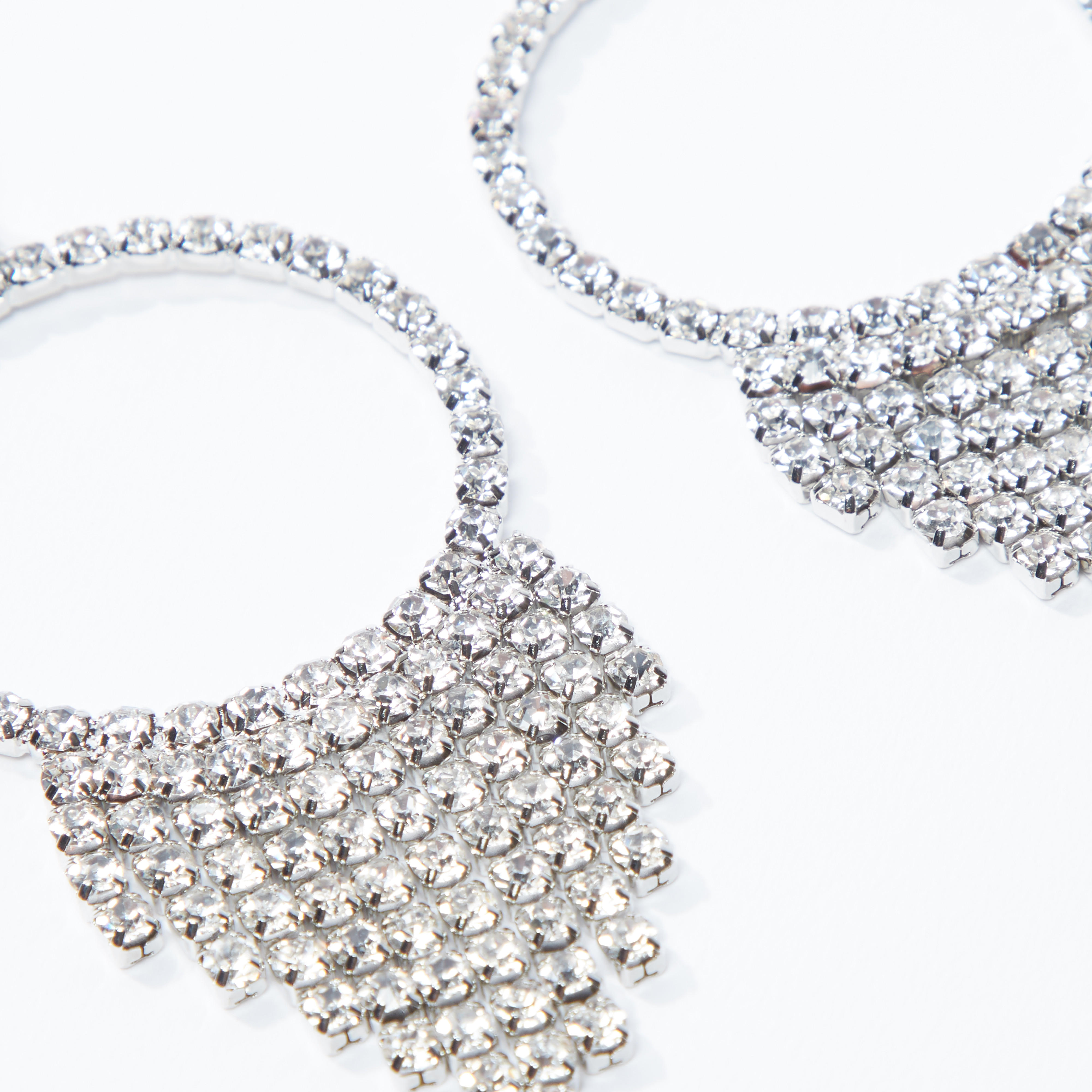 حلقان بدلّاية مزيّنة ومكبس إغلاق-women-watchesandjewellery-jewellery-earrings-image-3