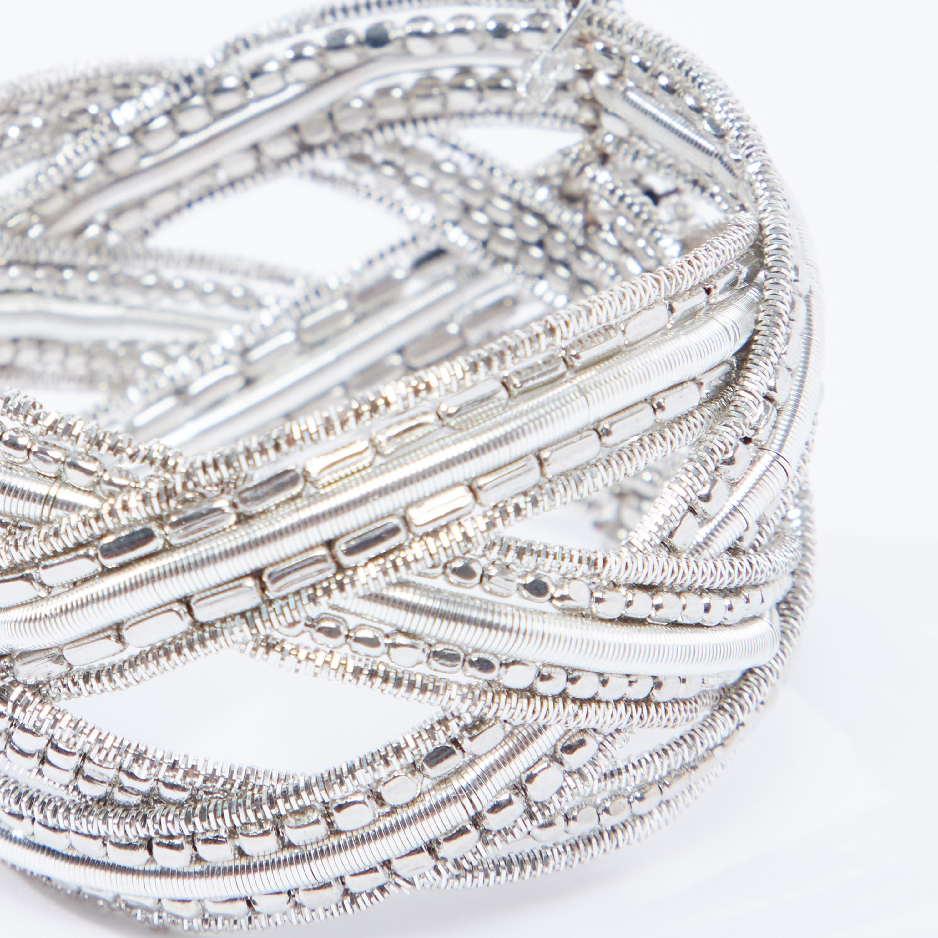 سوار مزين-women-watchesandjewellery-jewellery-banglesandbracelets-image-2