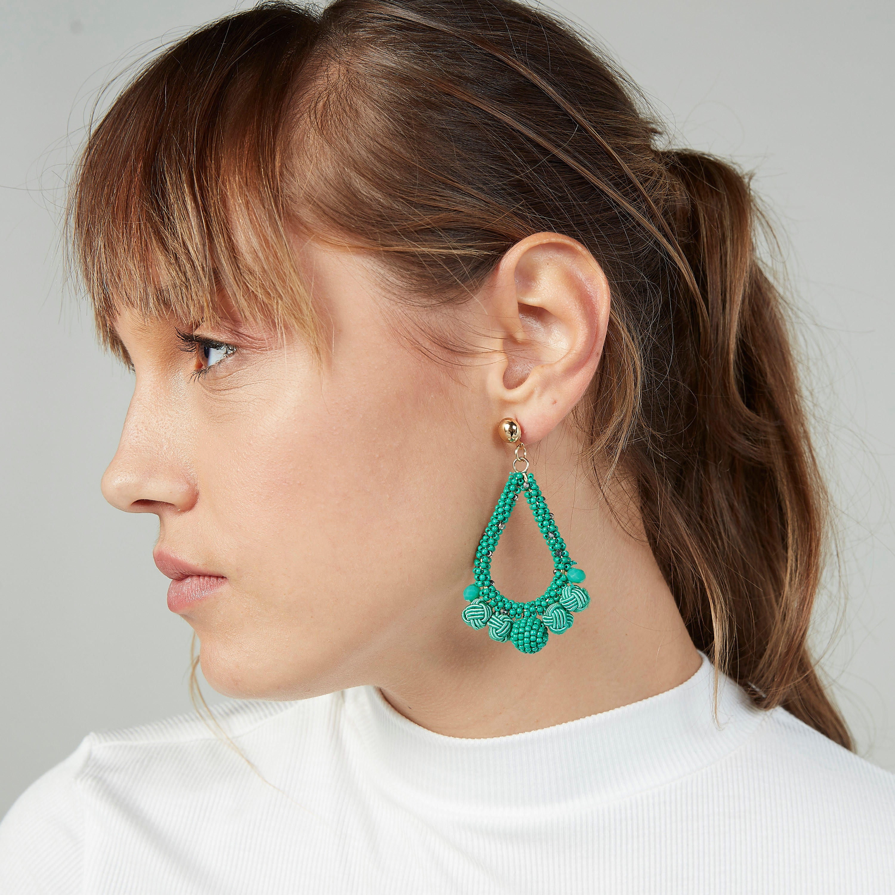 حلقان بدلايات مزيّنة بمكبس إغلاق-women-watchesandjewellery-jewellery-earrings-image-2