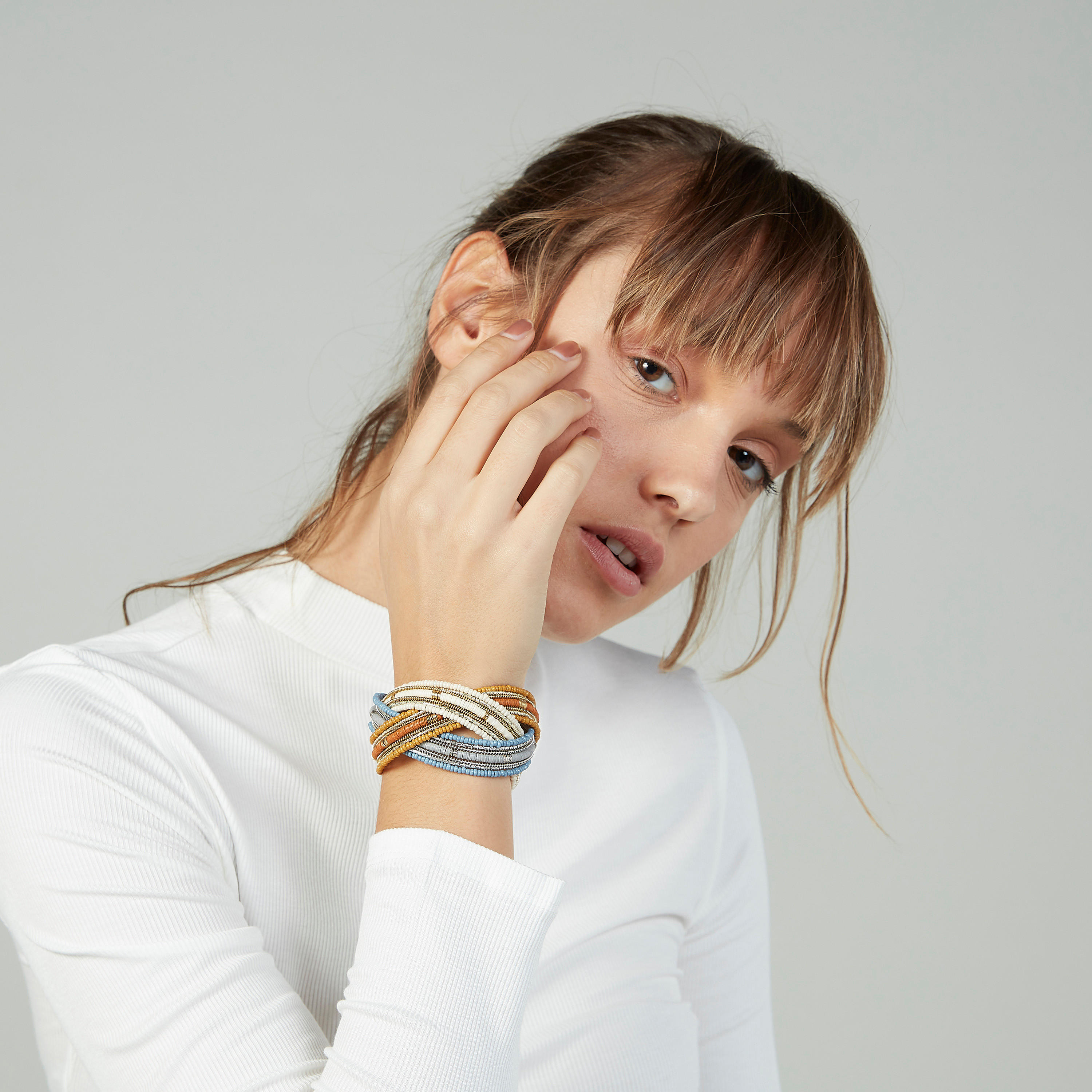 سوار مزين-women-watchesandjewellery-jewellery-banglesandbracelets-image-3