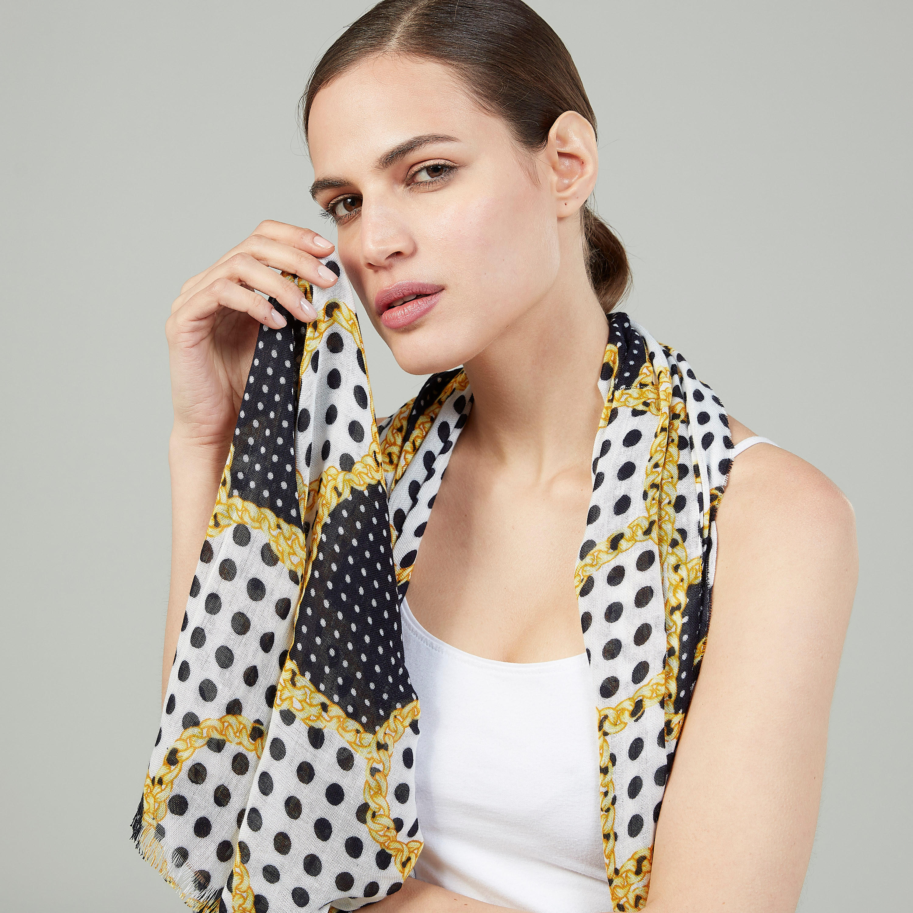 وشاح بطبعات منقطّة-women-clothingaccessories-scarves-image-2