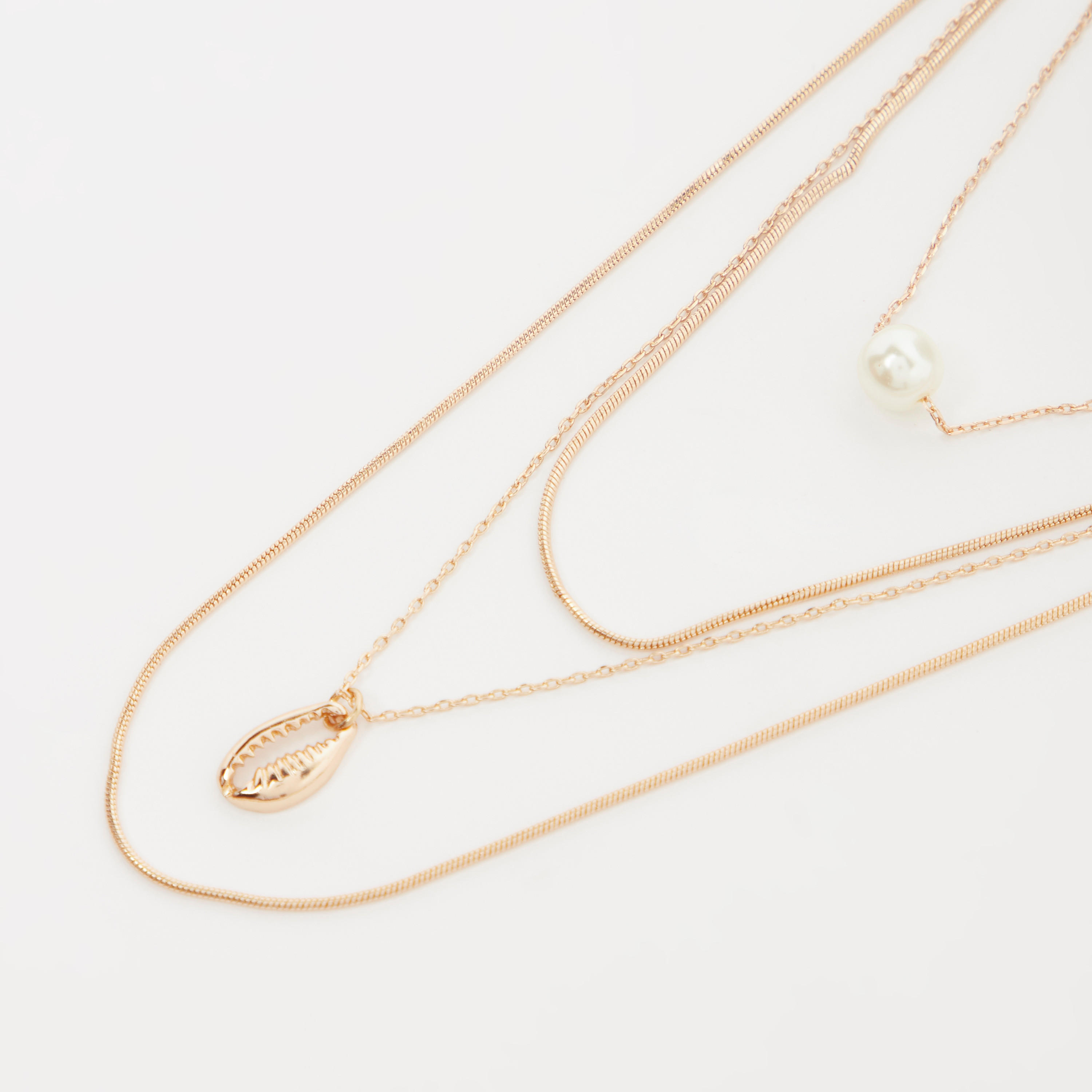 عقد مزيّن متعدّد الطبقات بمشبك إغلاق-women-watchesandjewellery-jewellery-necklacesandpendants-image-1