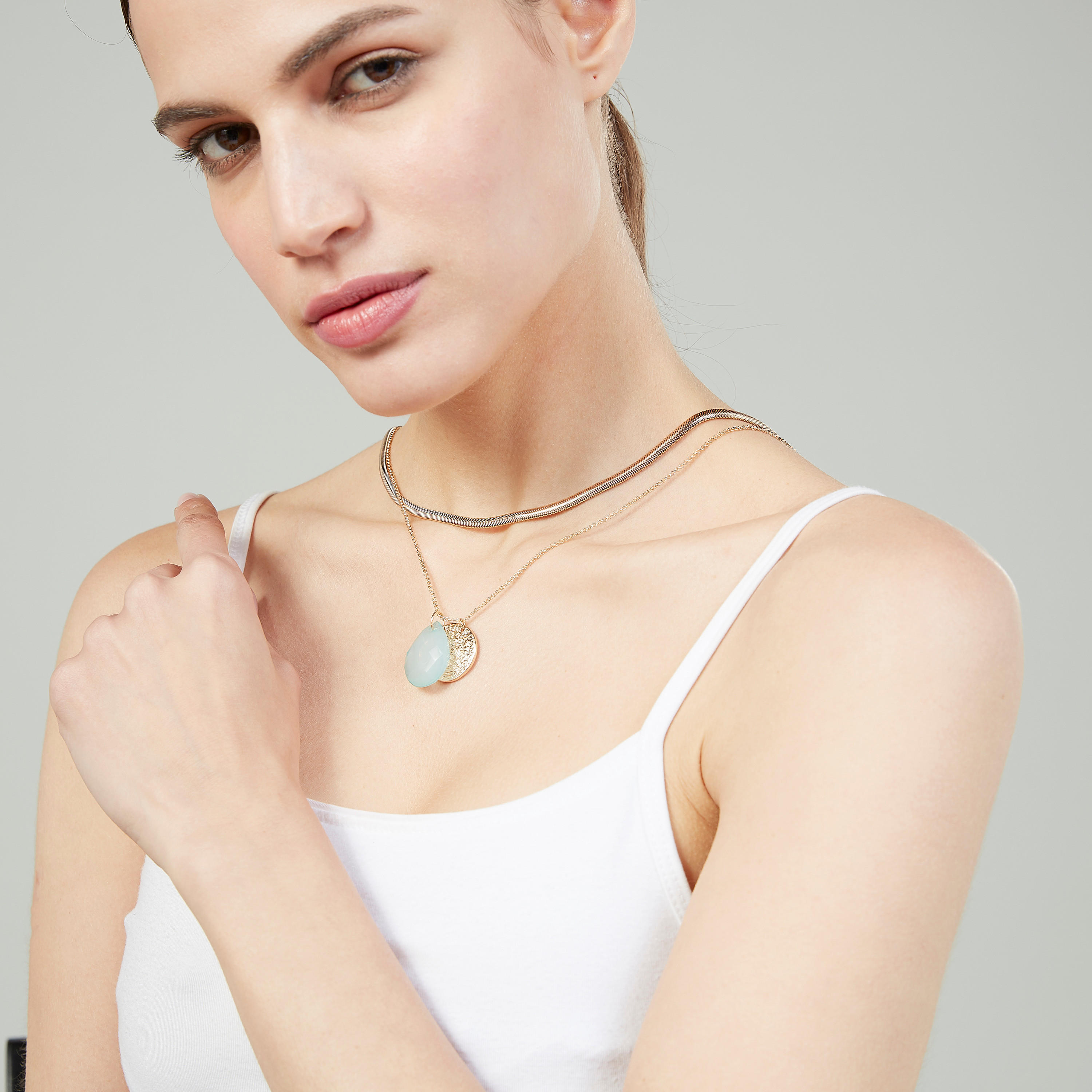 قلادة معدنية مزيّنة بمشبك إغلاق - طقم من 5 قطع-women-watchesandjewellery-jewellery-necklacesandpendants-image-2