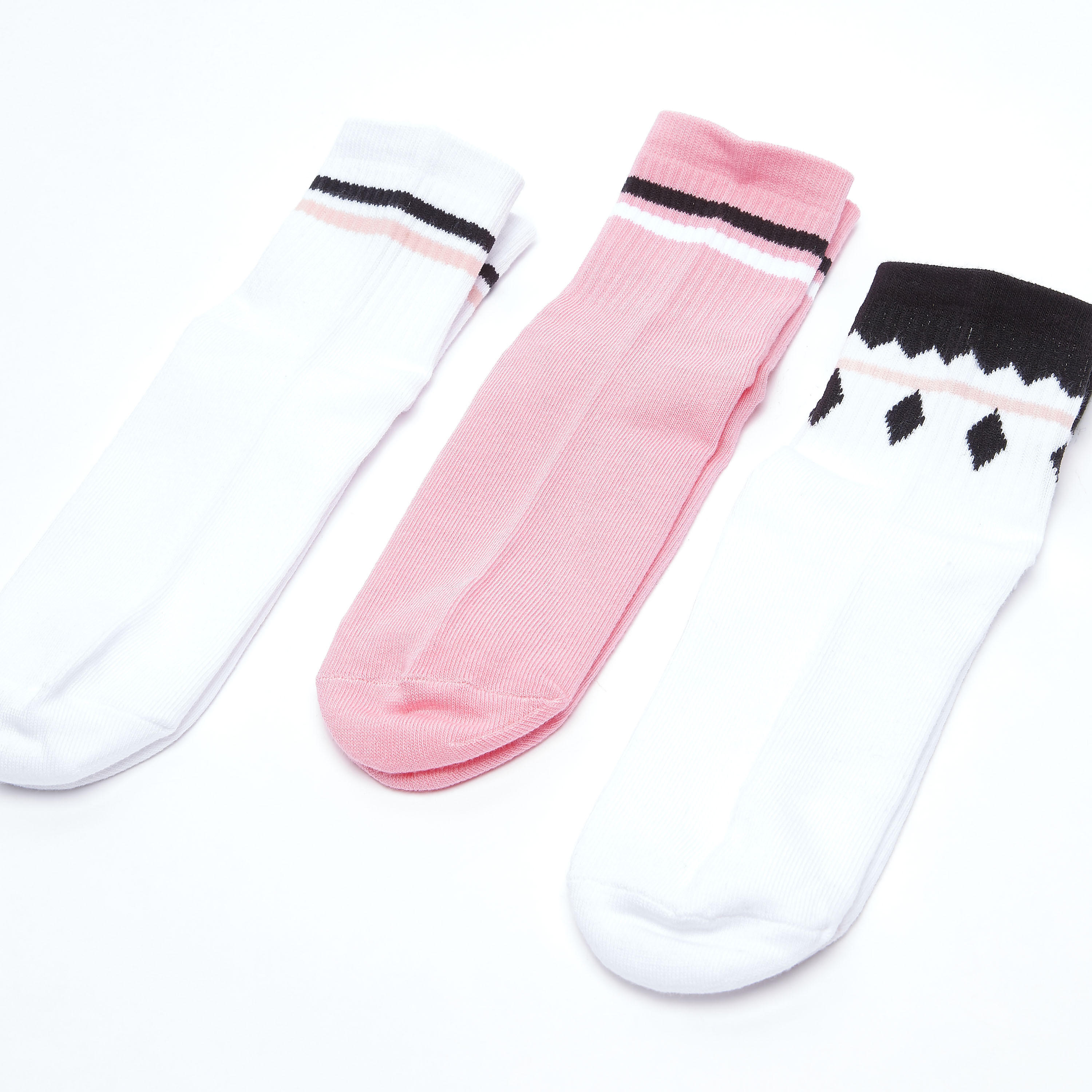 جوارب متنوّعة بطول الكاحل بتفاصيل مخطّطة - طقم من 3 أزواج-women-socksandstockings-image-1