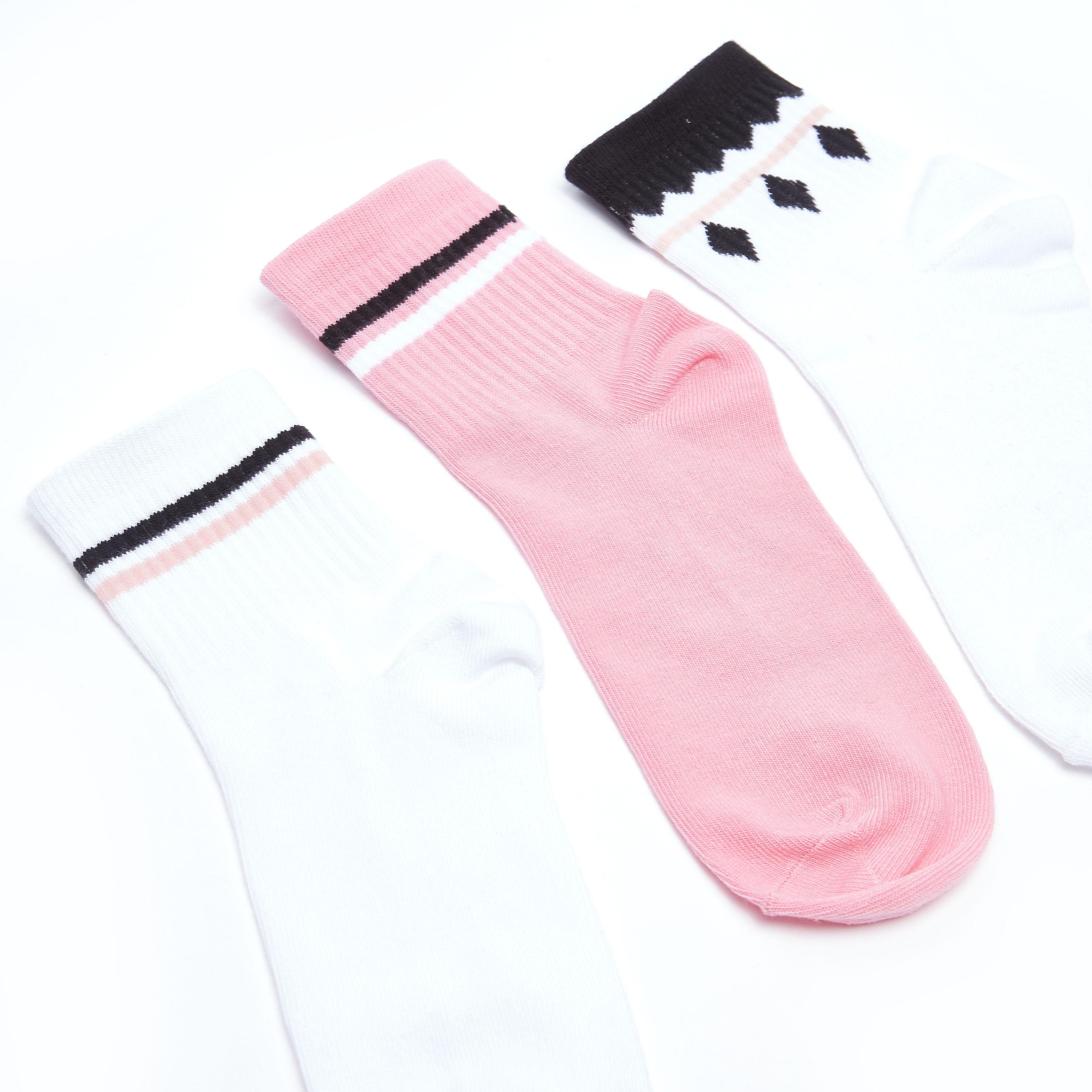 جوارب متنوّعة بطول الكاحل بتفاصيل مخطّطة - طقم من 3 أزواج-women-socksandstockings-image-3